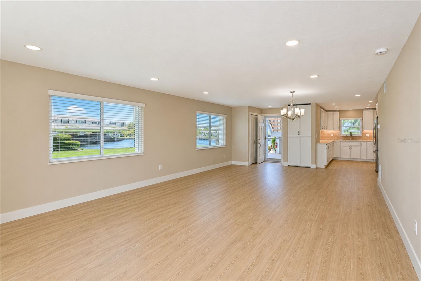 4857 INDEPENDENCE DR — photo 14