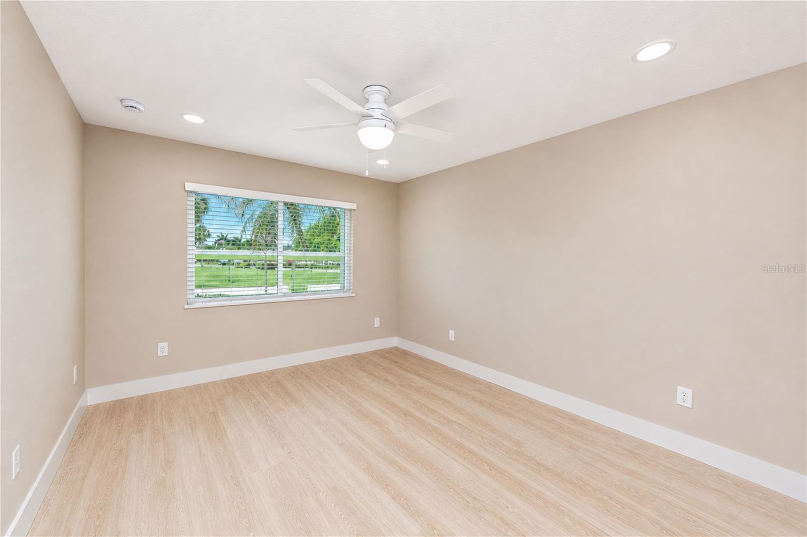 4857 INDEPENDENCE DR — photo 23