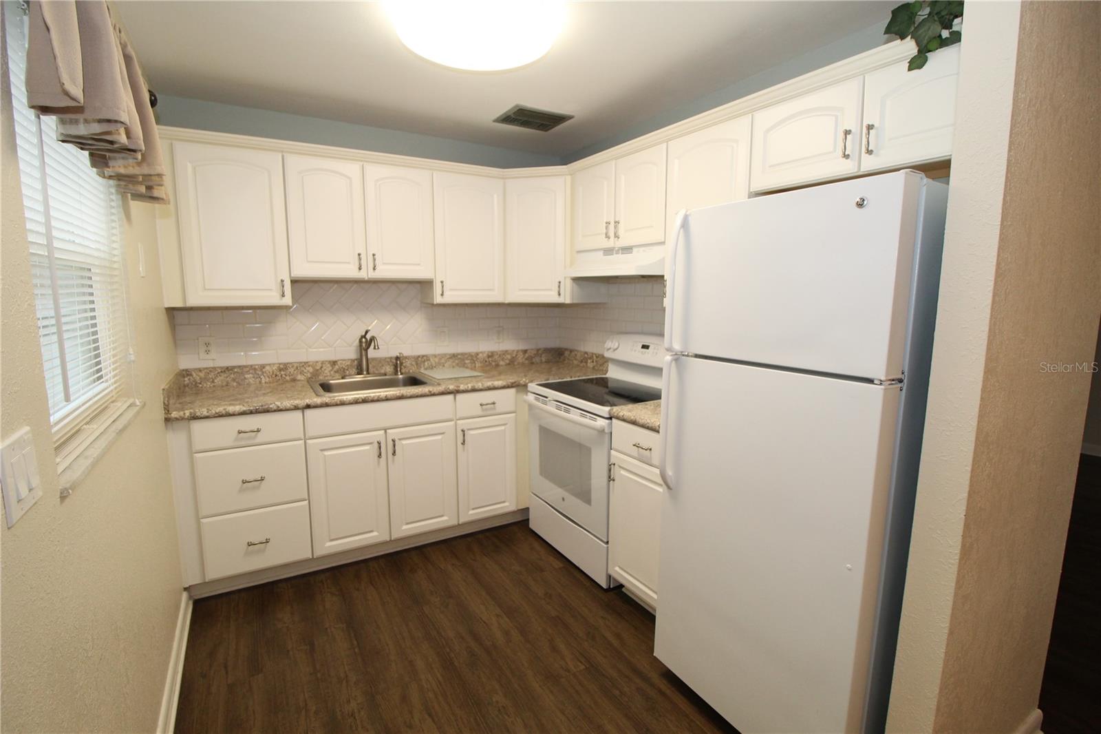 2202 CLUBHOUSE DR #185 — photo 10