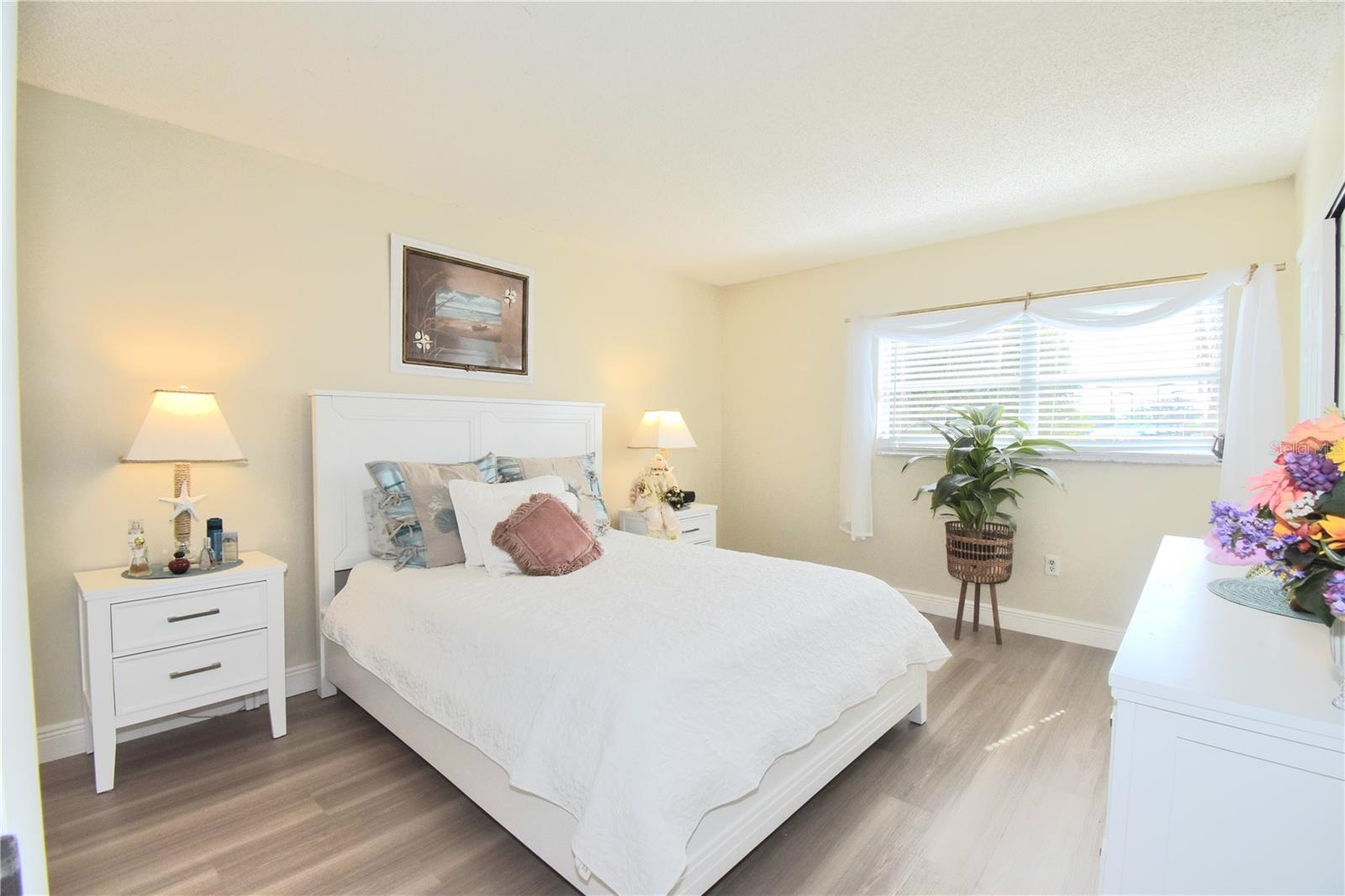 952 VIRGINIA ST #209 — photo 13