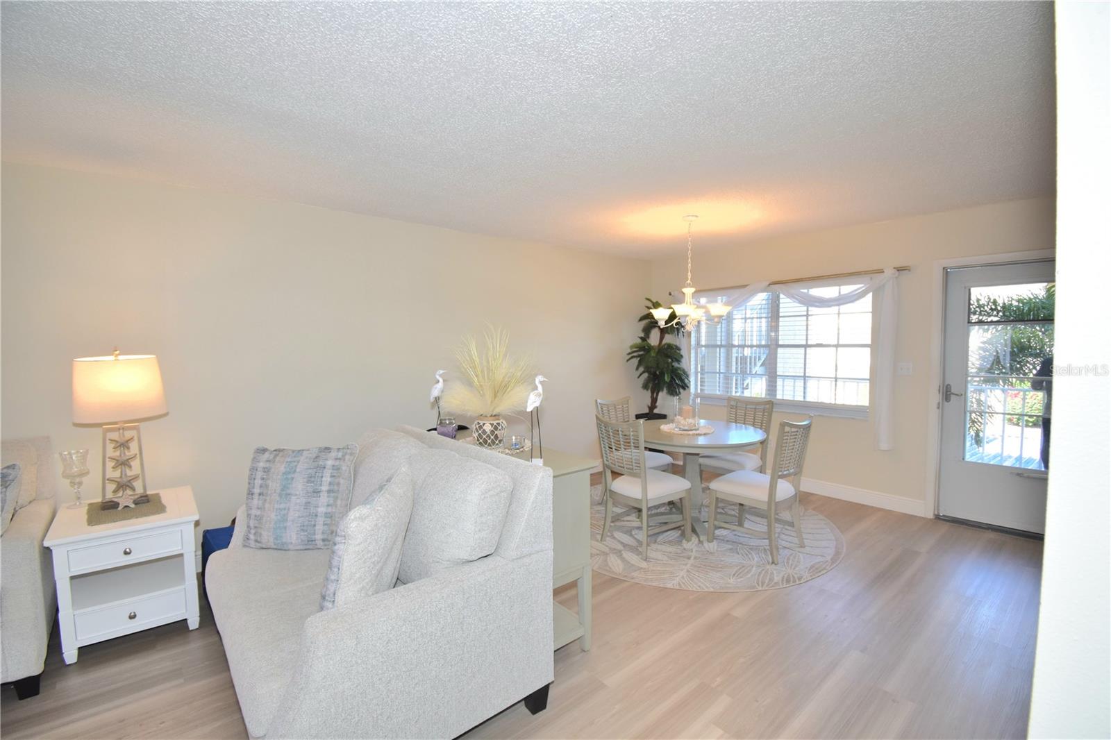 952 VIRGINIA ST #209 — photo 8