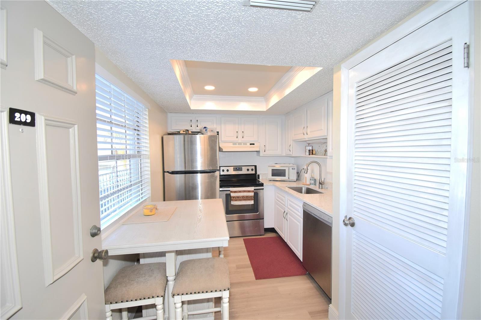 952 VIRGINIA ST #209 — photo 2