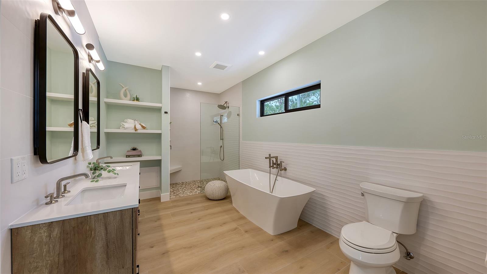 7345 PINE NEEDLE RD — photo 39