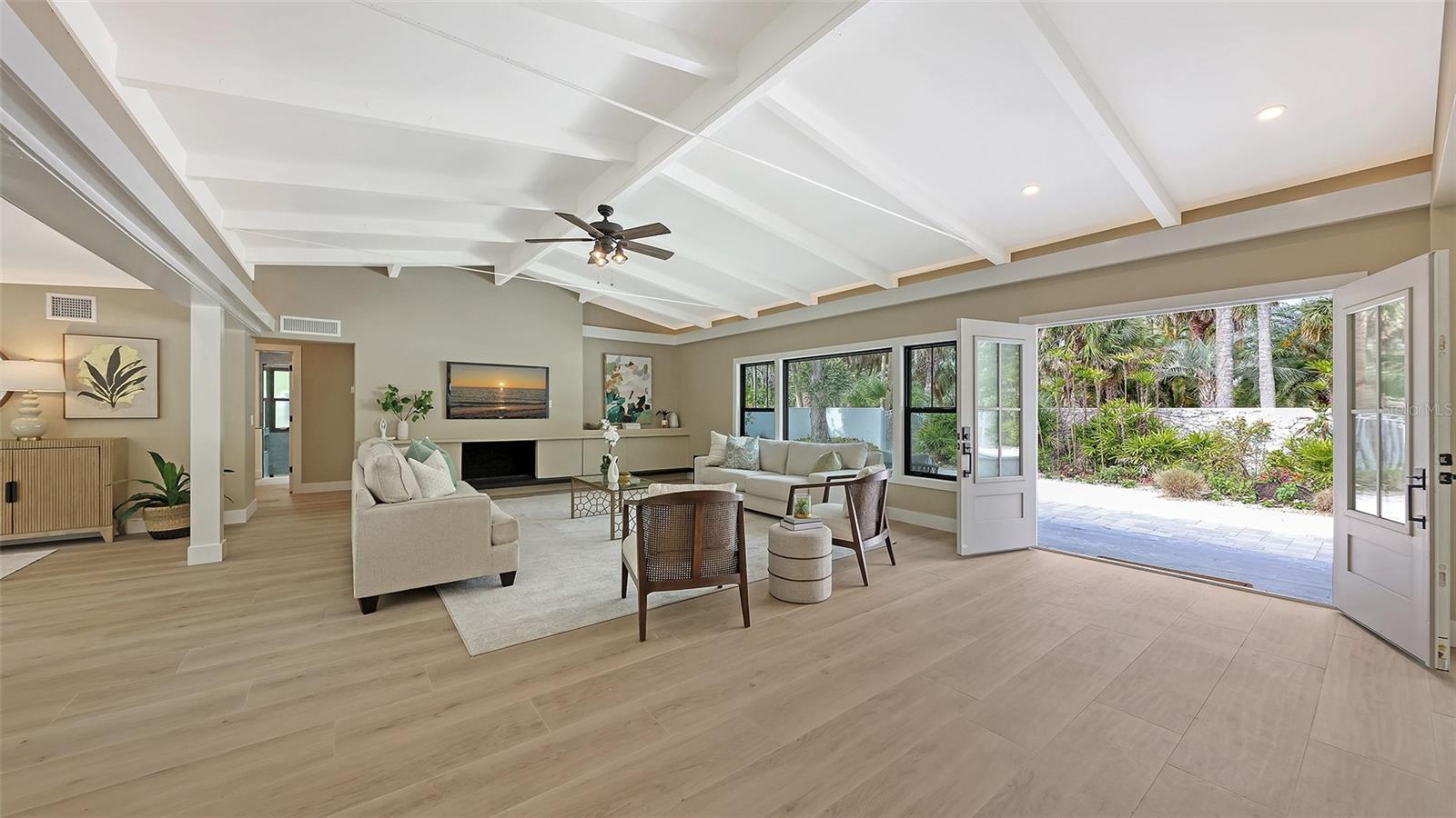 7345 PINE NEEDLE RD — photo 11