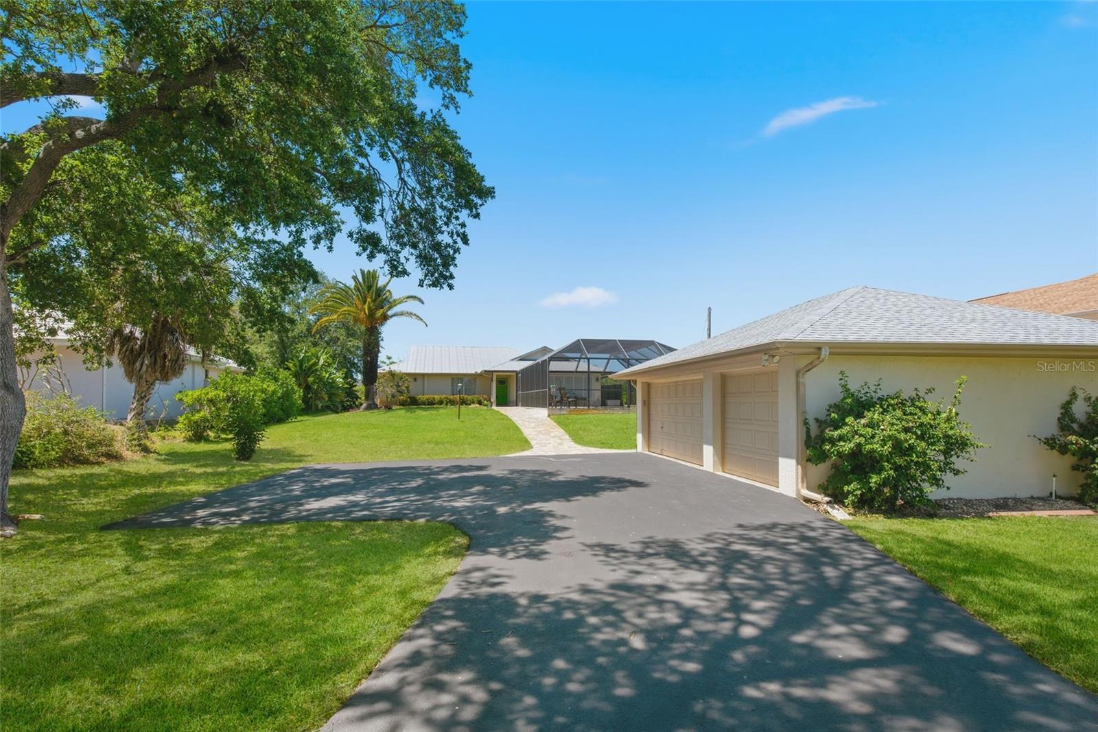 880 LEMON BAY DR — photo 3