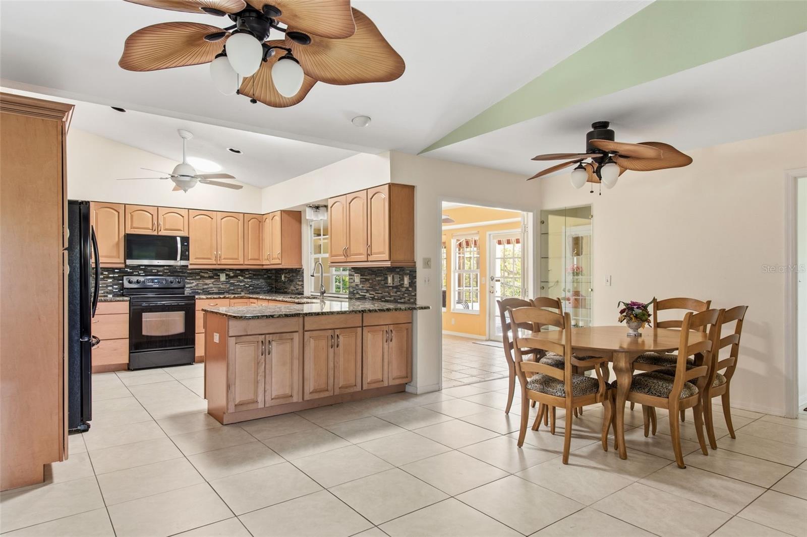 880 LEMON BAY DR — photo 33