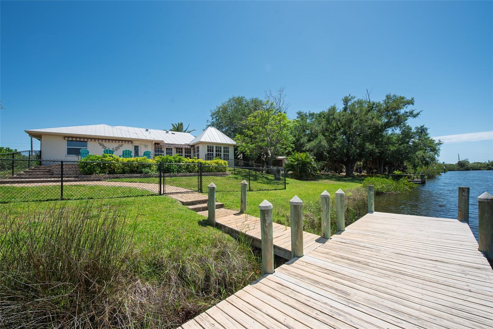 880 LEMON BAY DR — photo 7