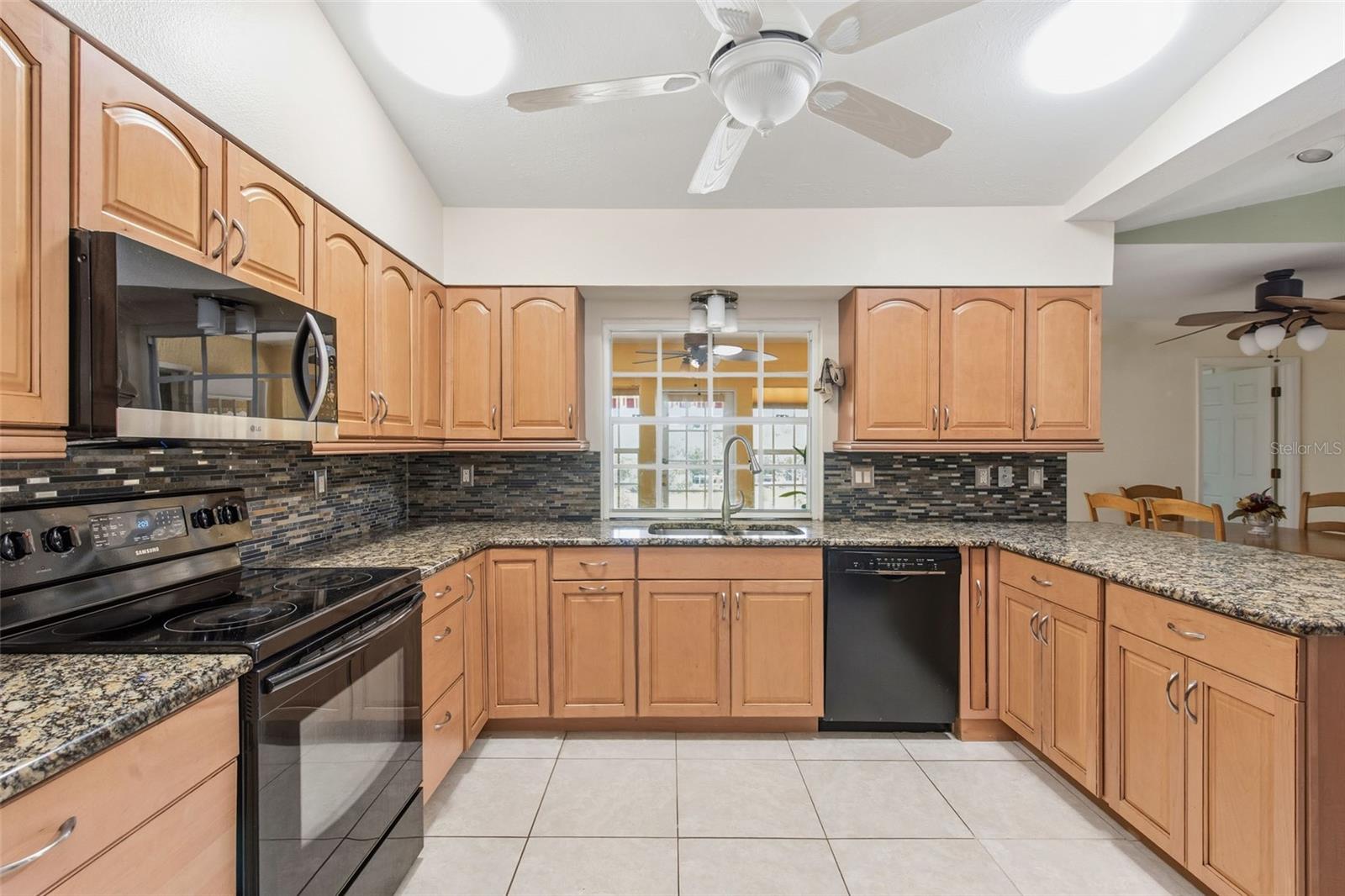 880 LEMON BAY DR — photo 35