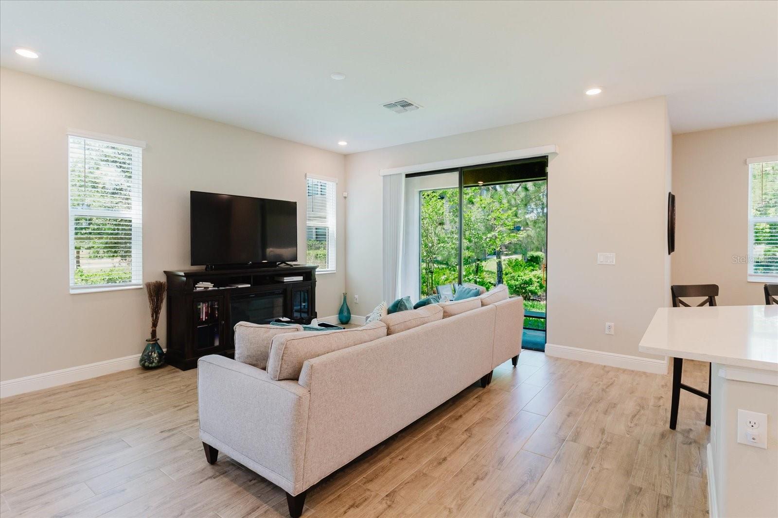 4531 ALMADA LN SE — photo 10