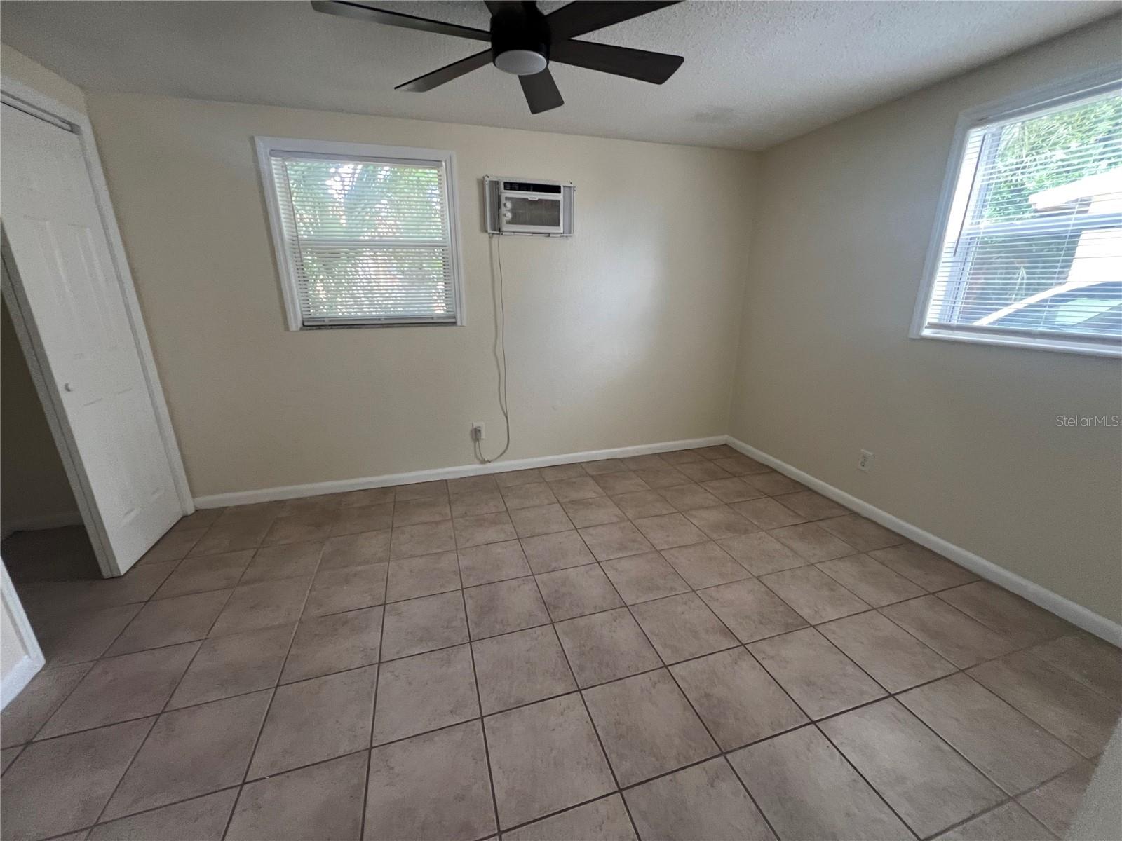 275 PINEAPPLE ST #B — photo 4