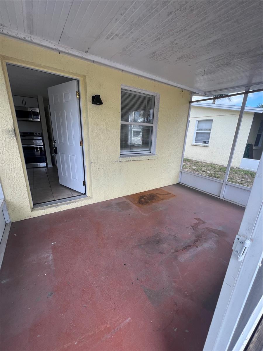 275 PINEAPPLE ST #B — photo 9
