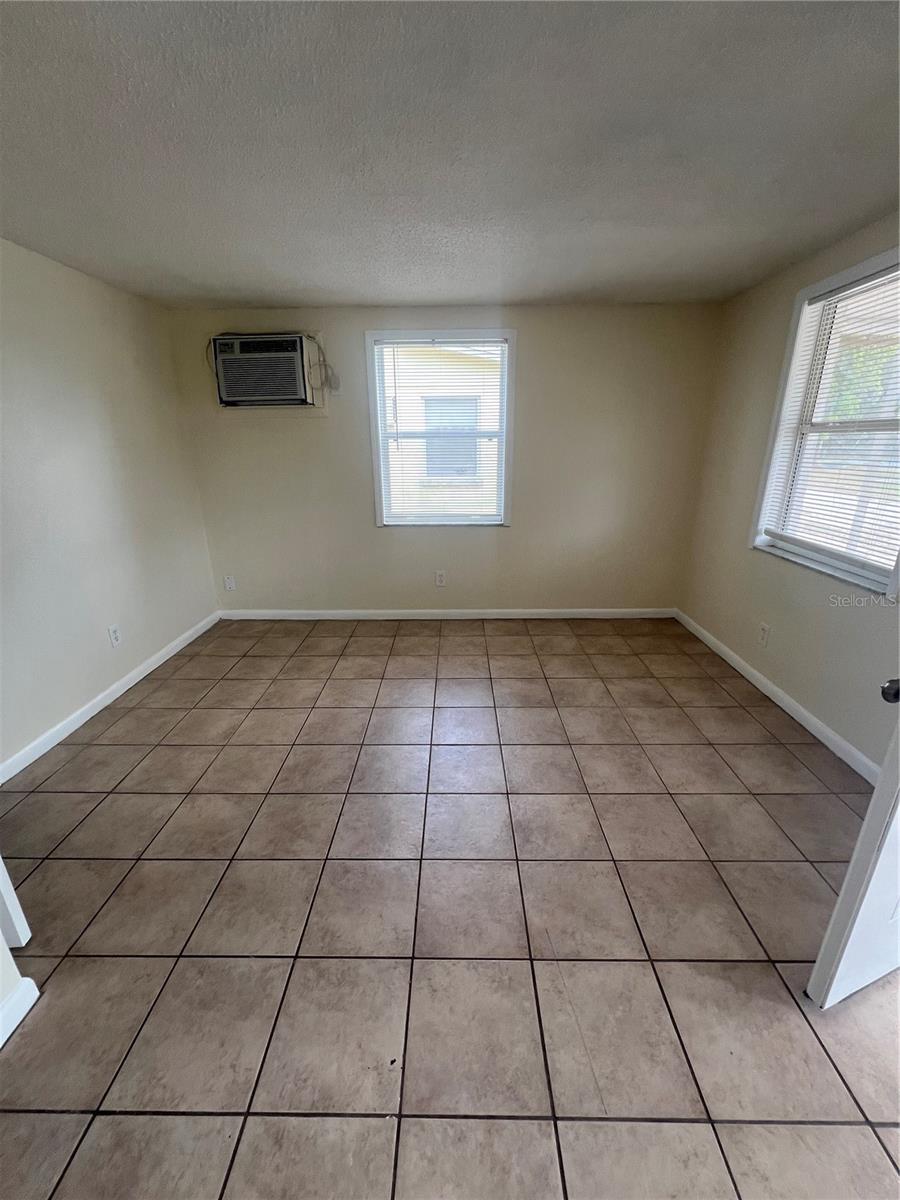 275 PINEAPPLE ST #B — photo 5