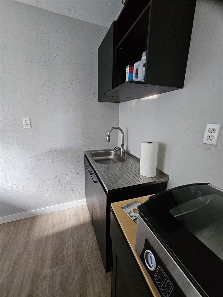 7759 ESTATES DR — photo 58
