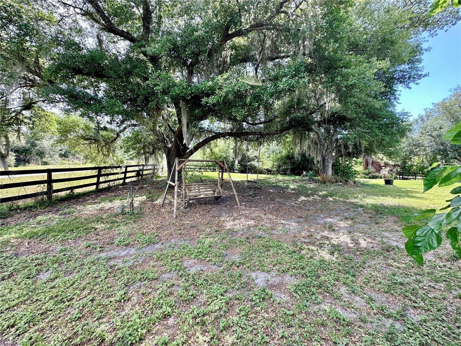 7759 ESTATES DR — photo 4