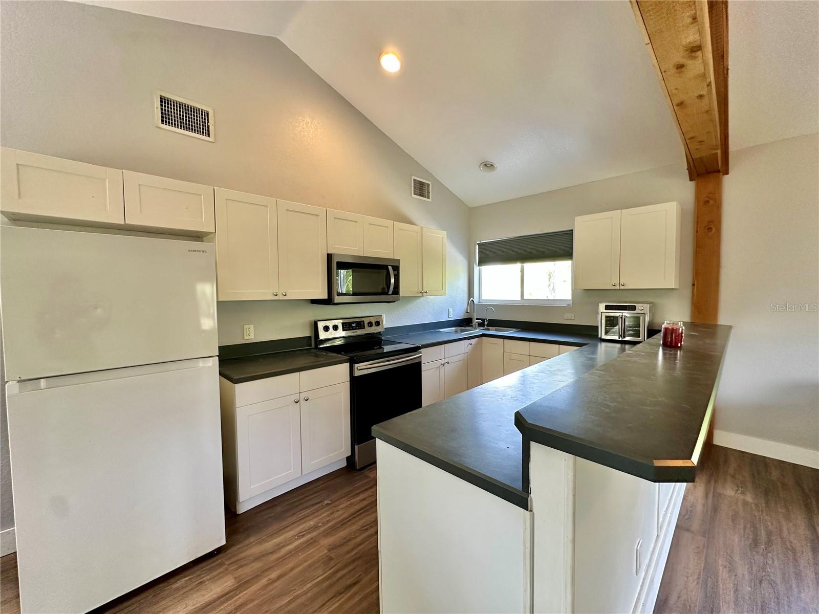 7759 ESTATES DR — photo 63