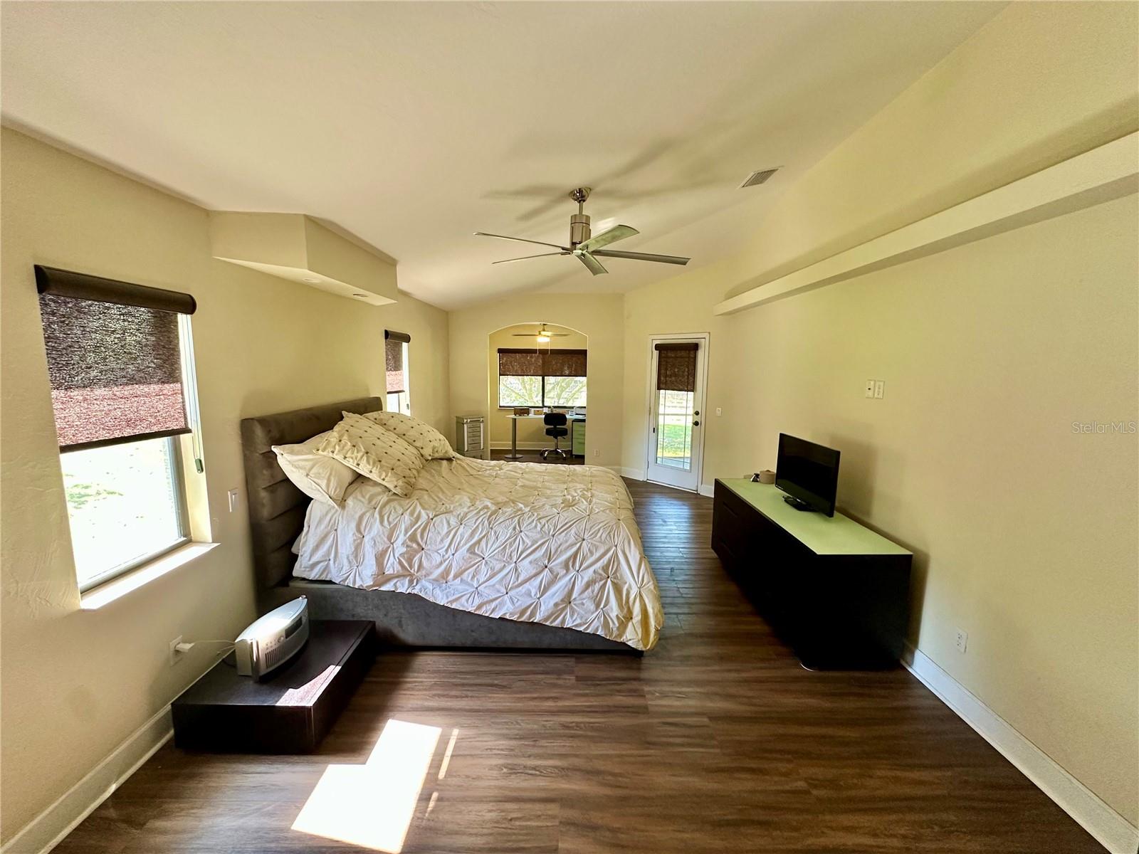 7759 ESTATES DR — photo 19