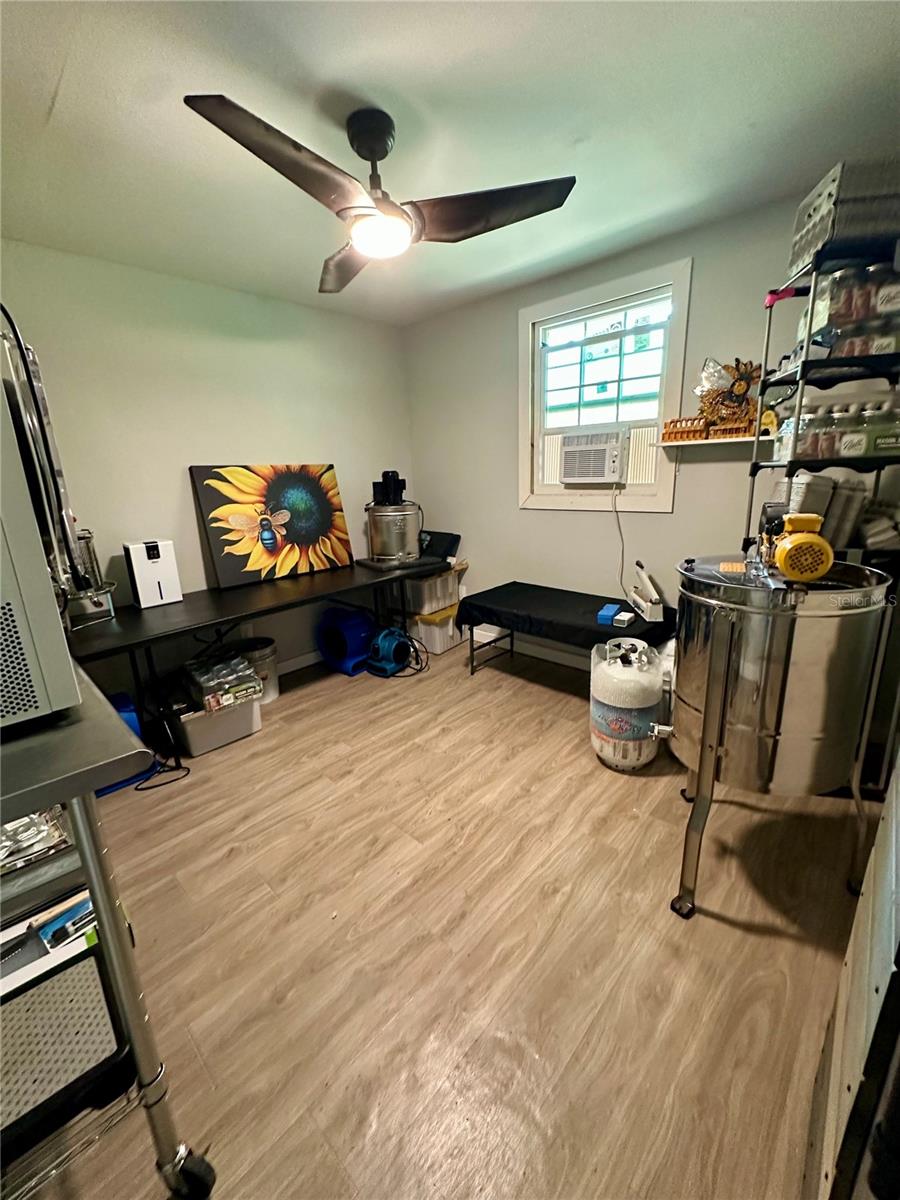 7759 ESTATES DR — photo 54