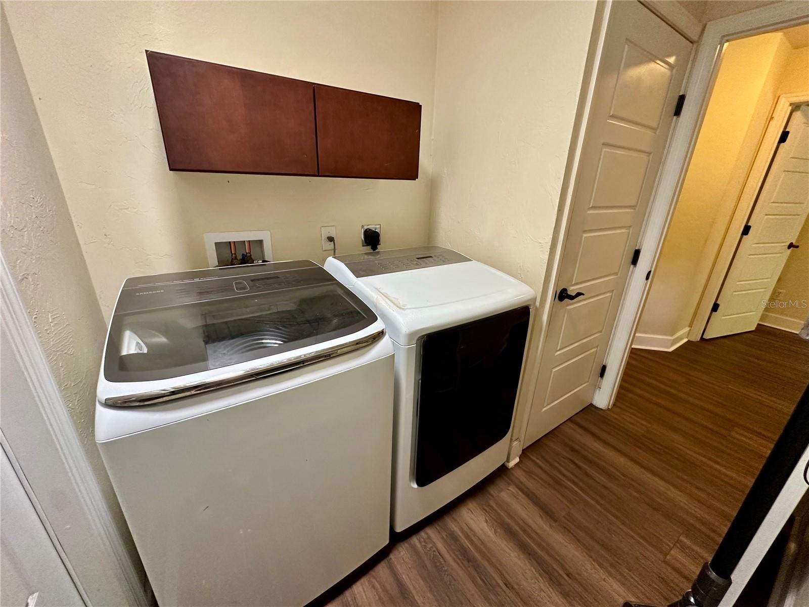 7759 ESTATES DR — photo 33