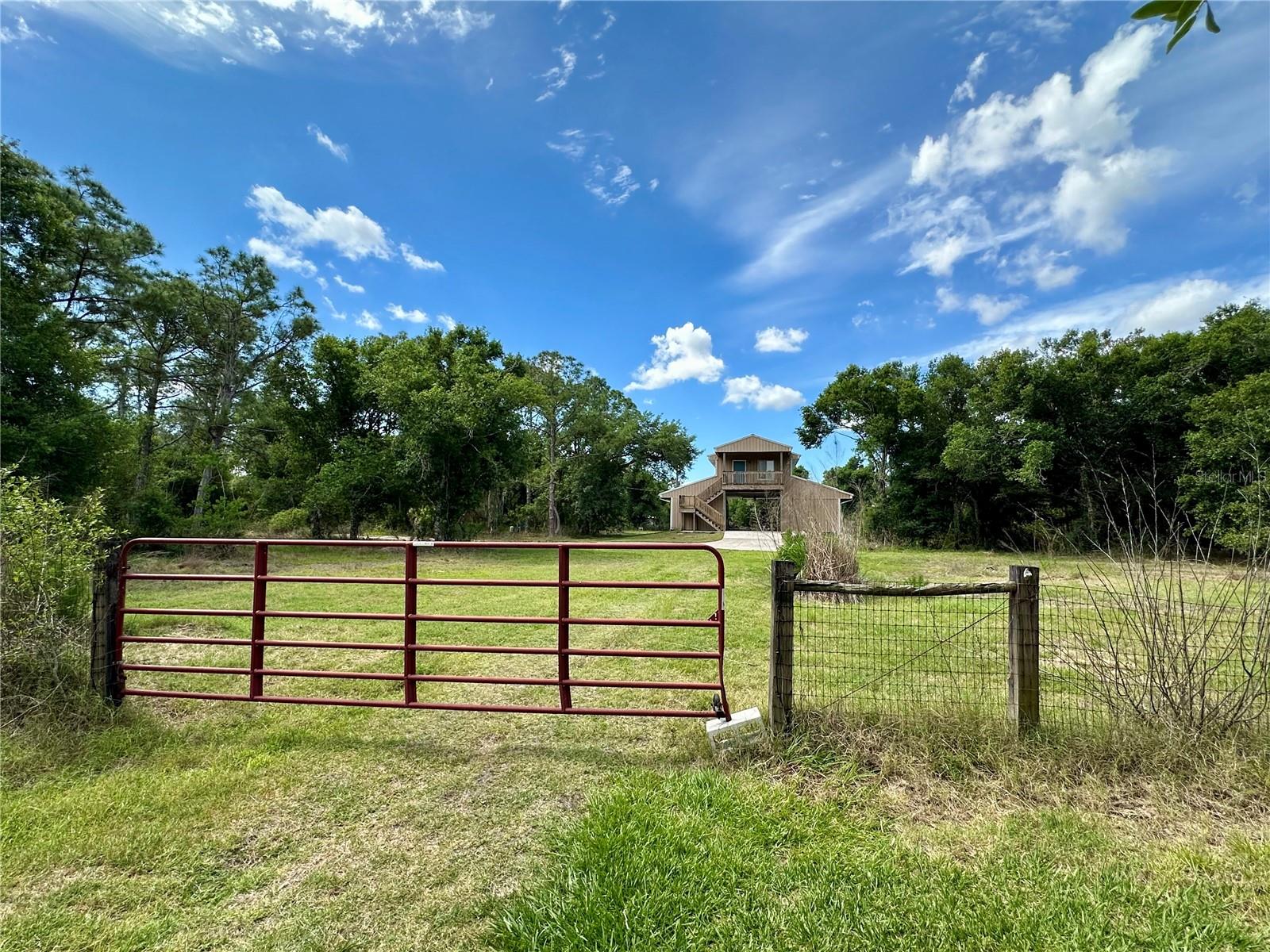 7759 ESTATES DR — photo 46