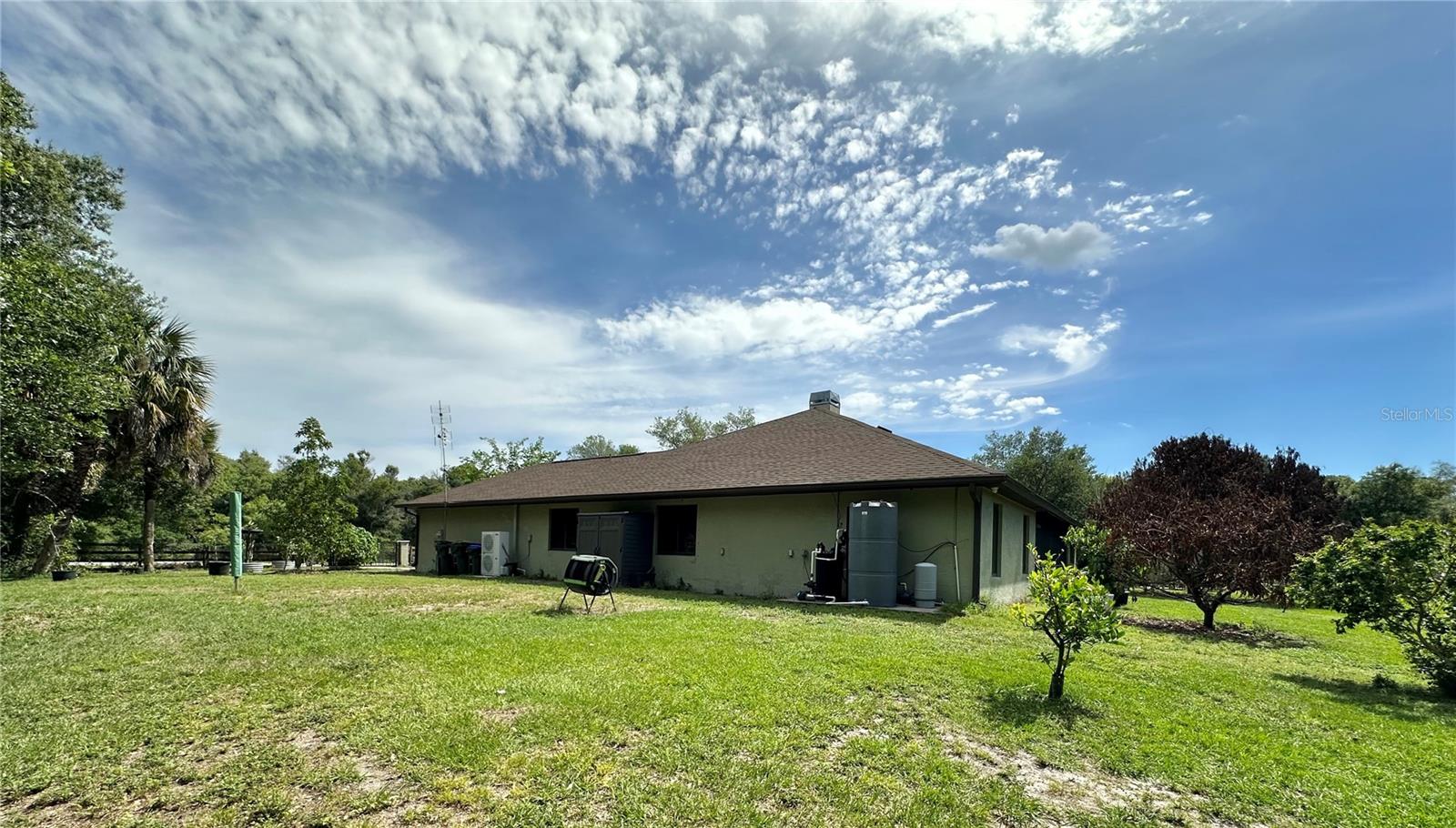 7759 ESTATES DR — photo 40