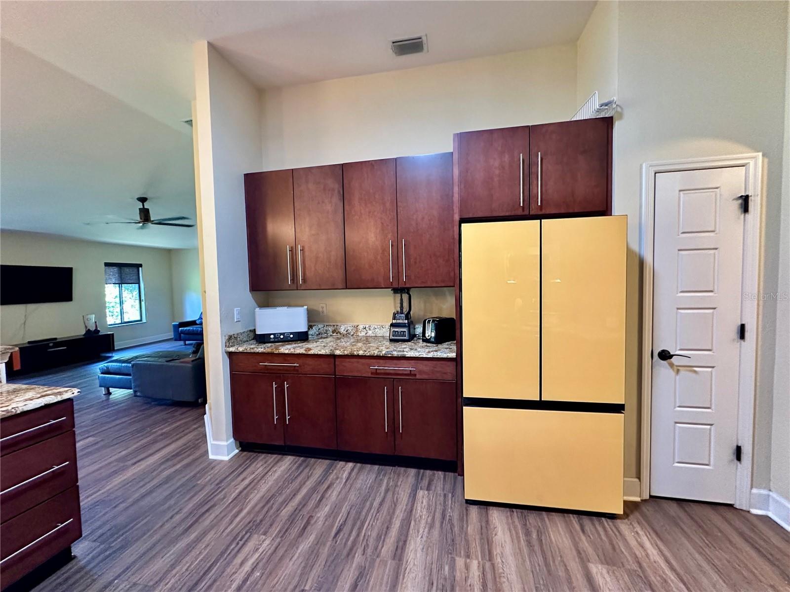 7759 ESTATES DR — photo 16