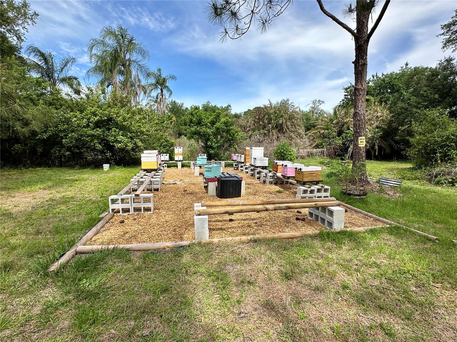 7759 ESTATES DR — photo 44