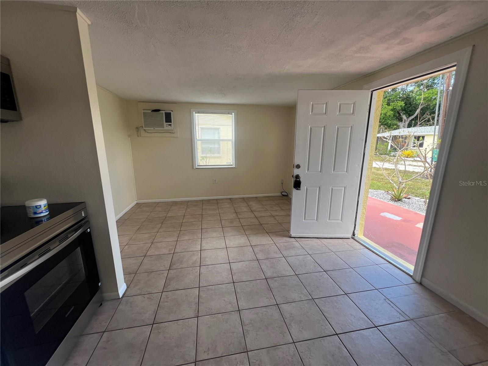 255 PINEAPPLE ST #3 — photo 3