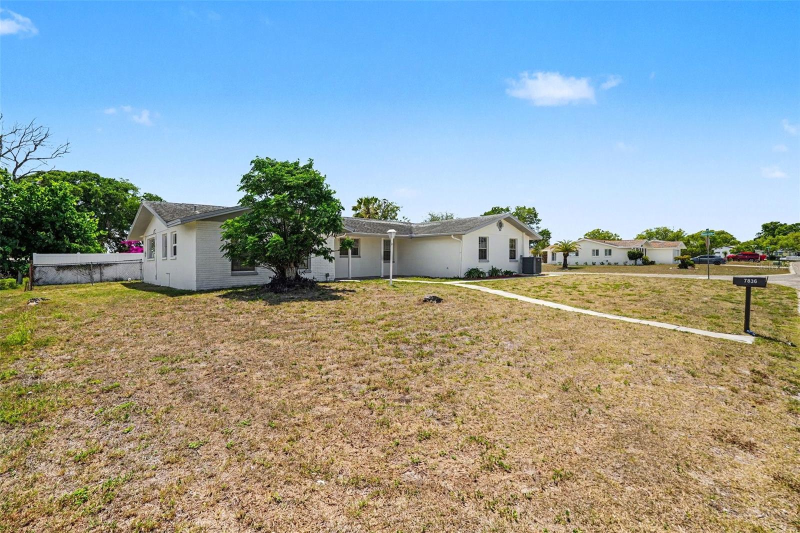 7836 LOTUS DR — photo 3