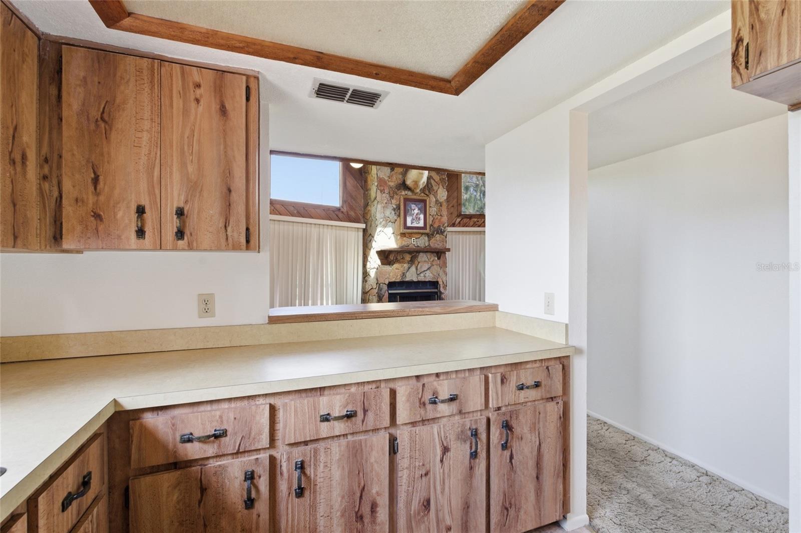 8221 RIVERSIDE DR NE — photo 35