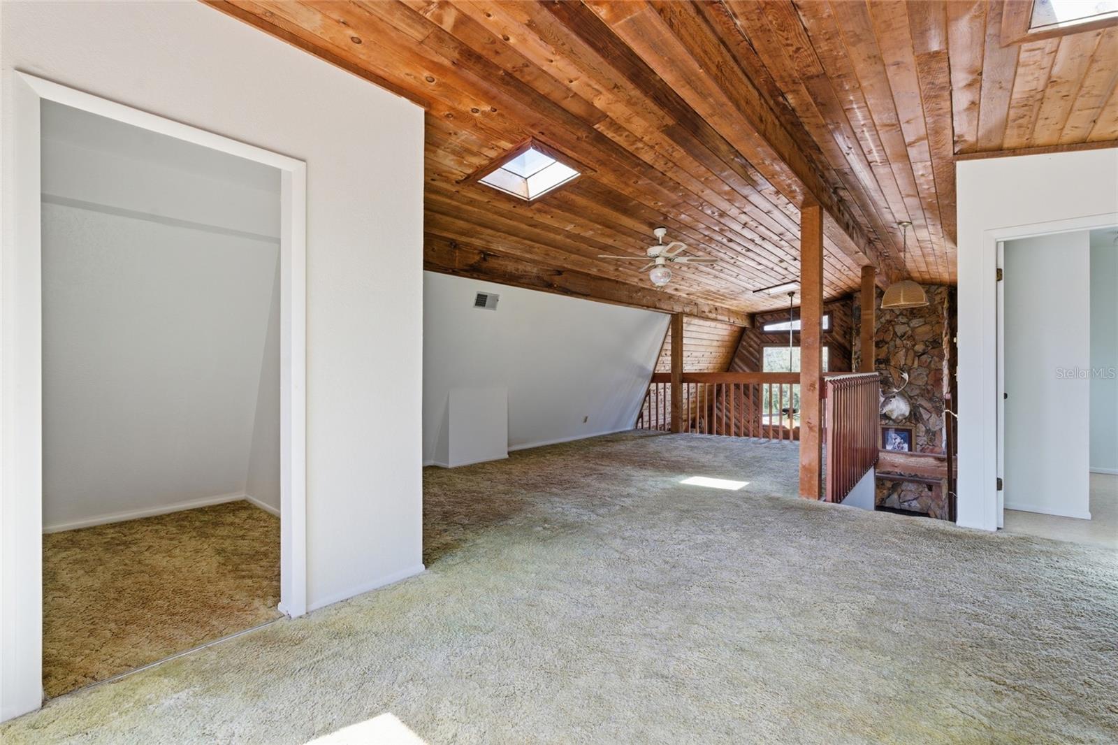 8221 RIVERSIDE DR NE — photo 21