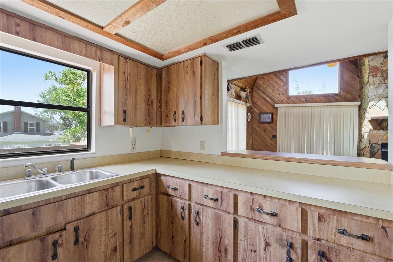 8221 RIVERSIDE DR NE — photo 34