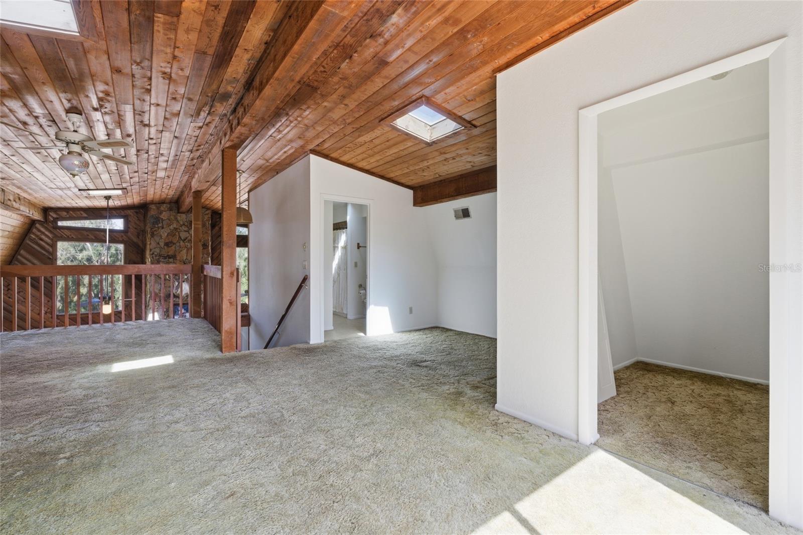 8221 RIVERSIDE DR NE — photo 22