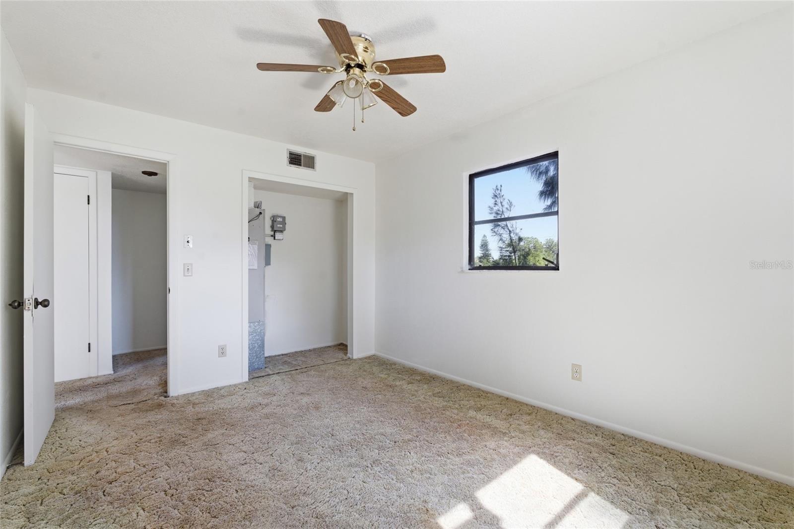 8221 RIVERSIDE DR NE — photo 10