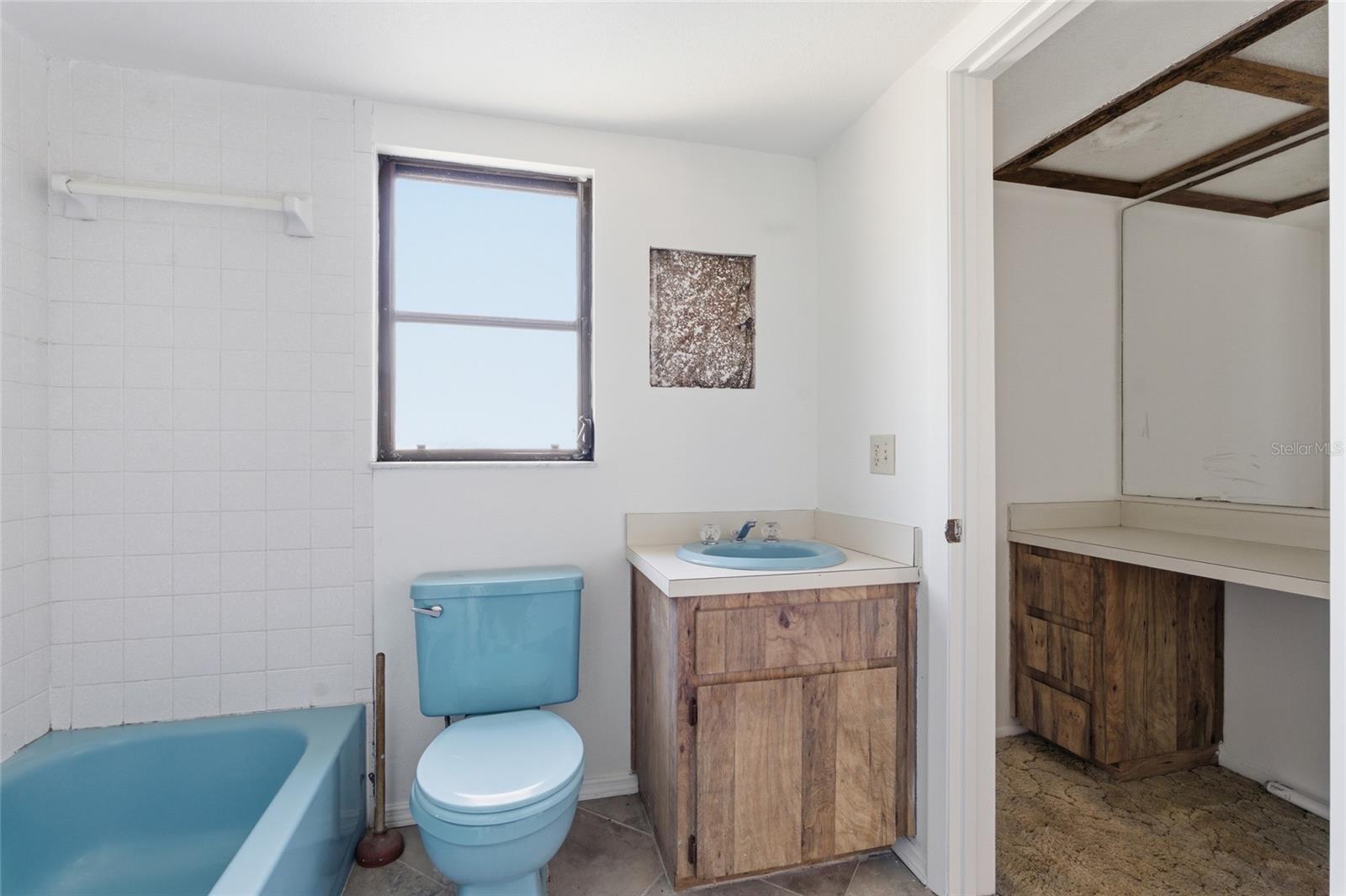 8221 RIVERSIDE DR NE — photo 17