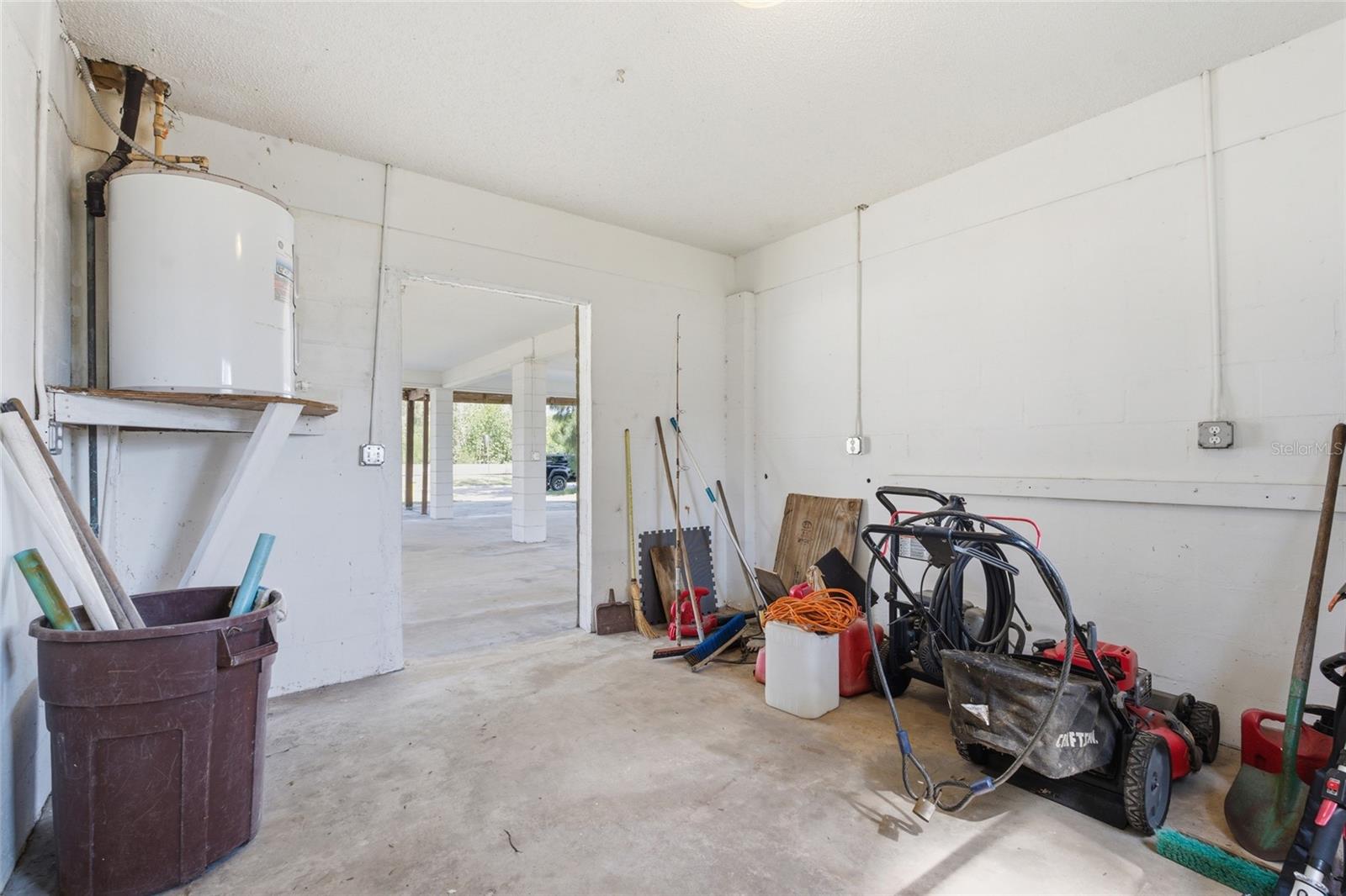8221 RIVERSIDE DR NE — photo 42