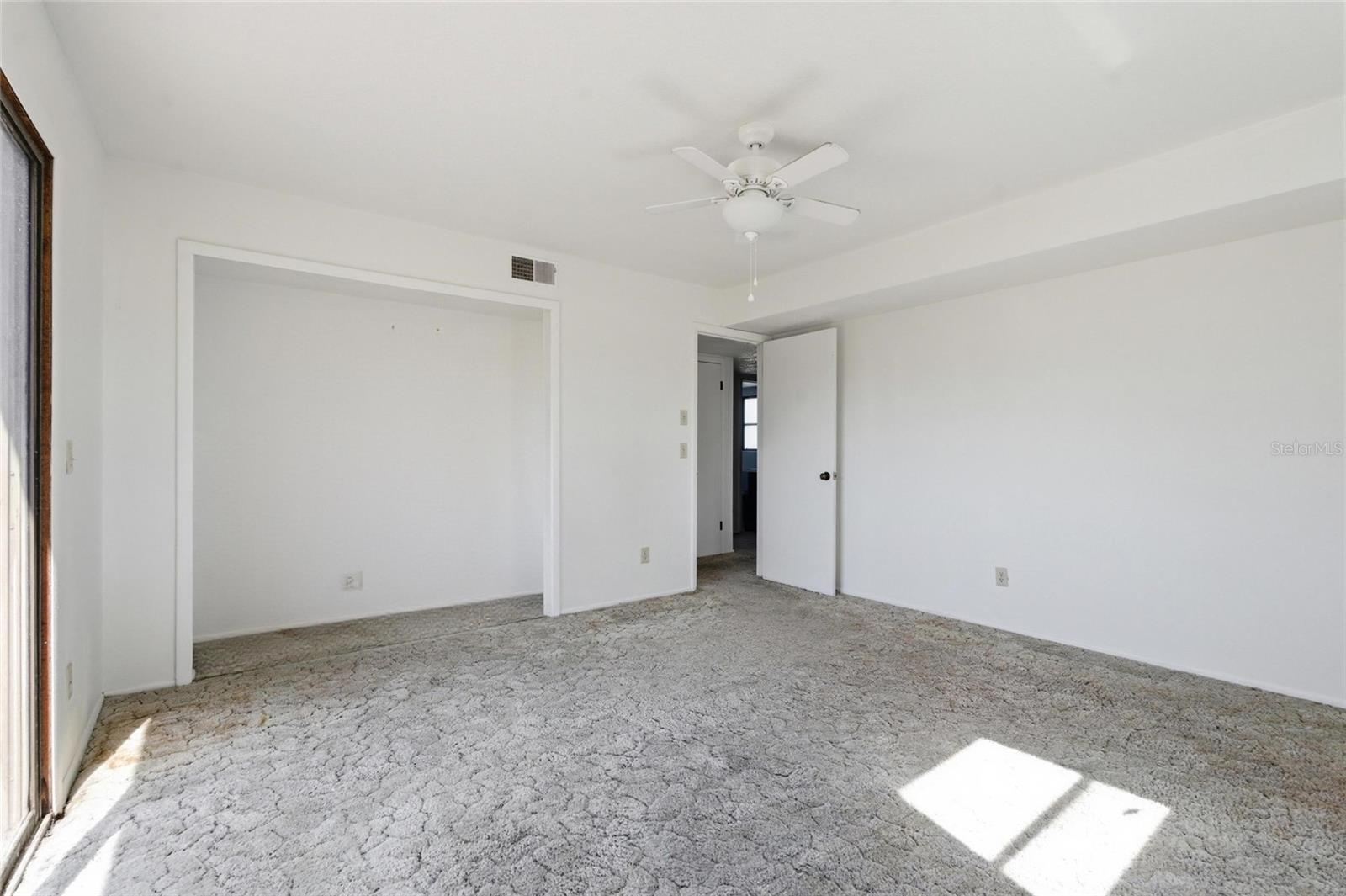 8221 RIVERSIDE DR NE — photo 15