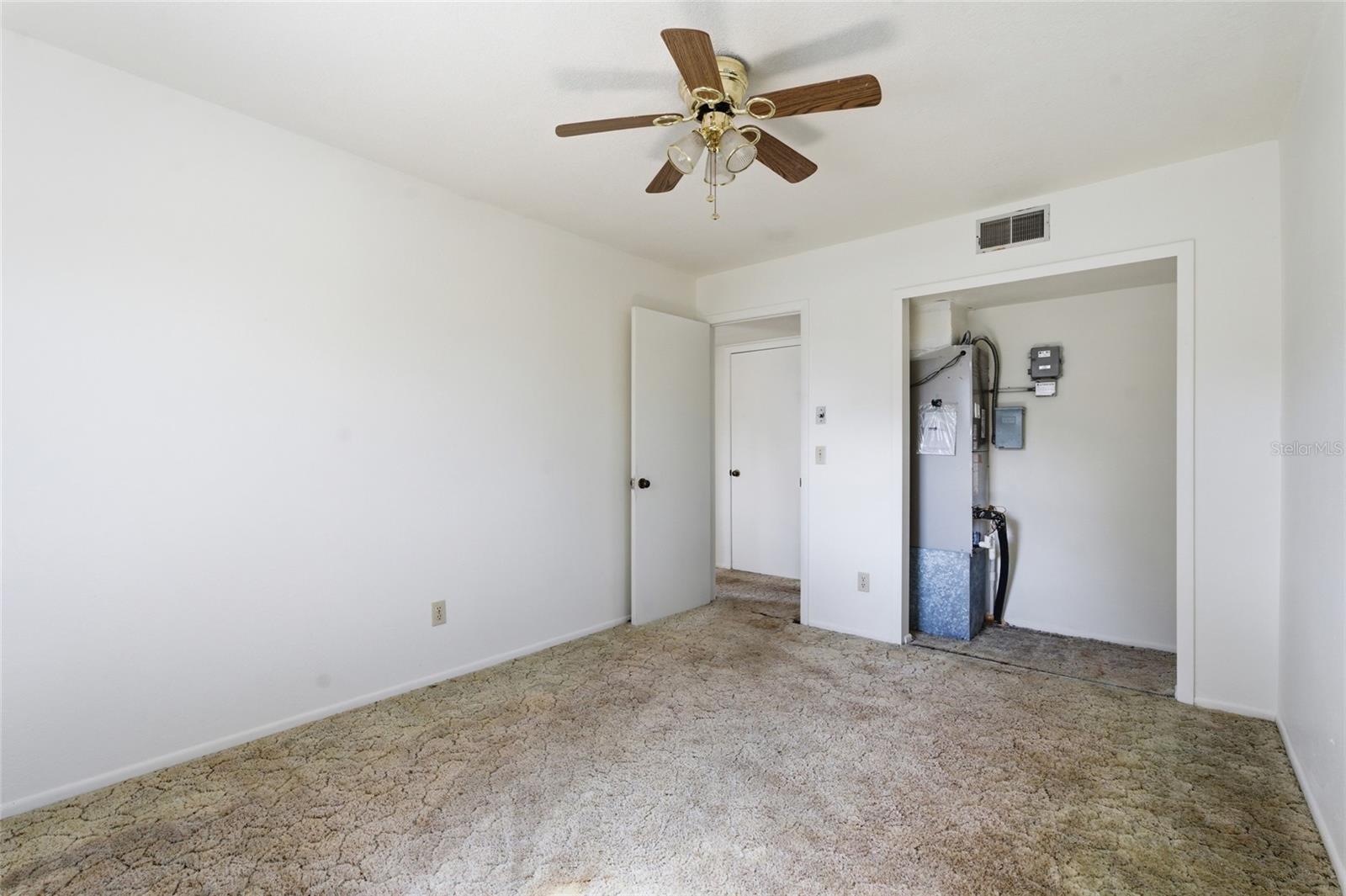 8221 RIVERSIDE DR NE — photo 11