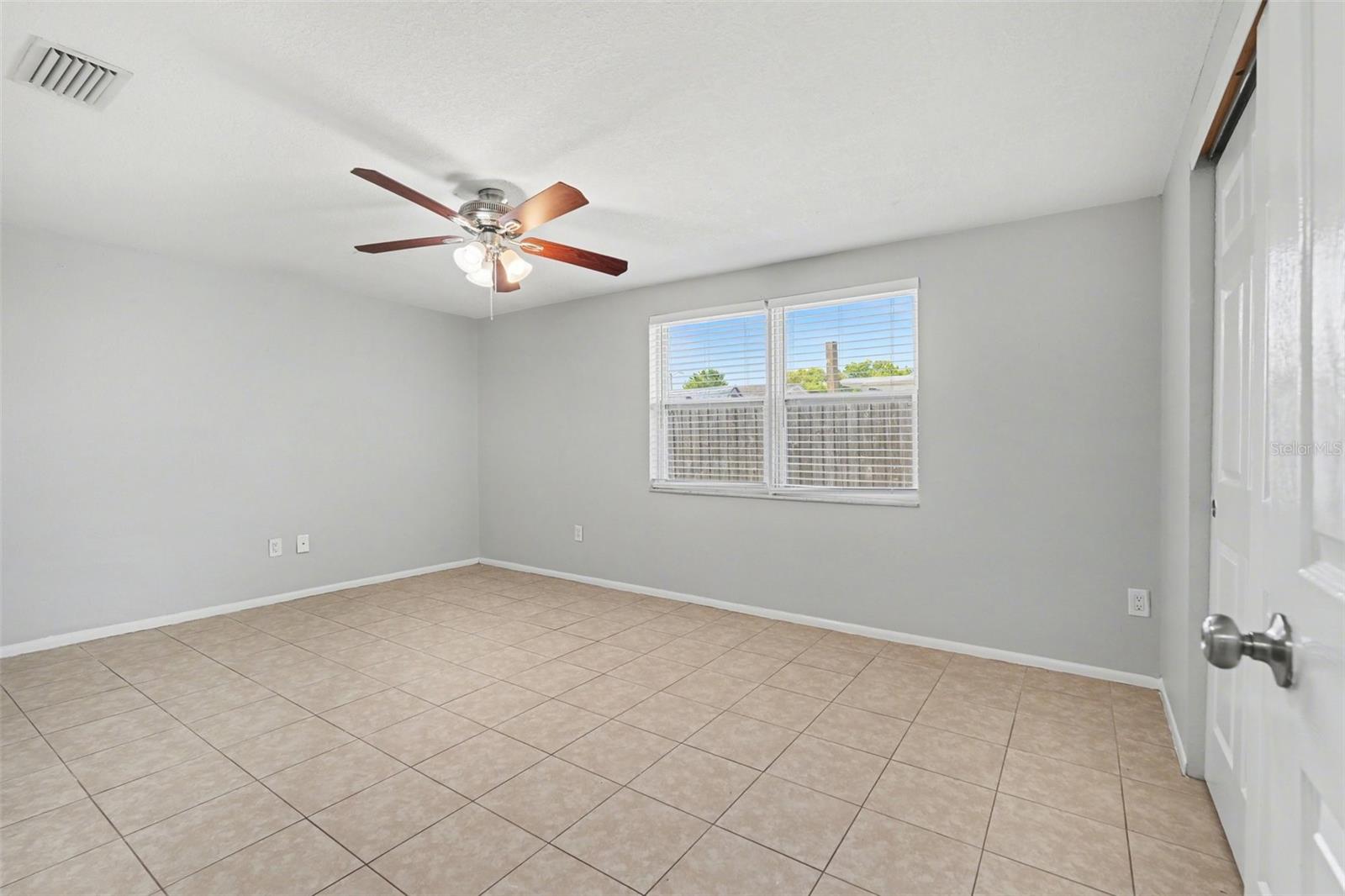 6337 BONAIRE AVE — photo 17