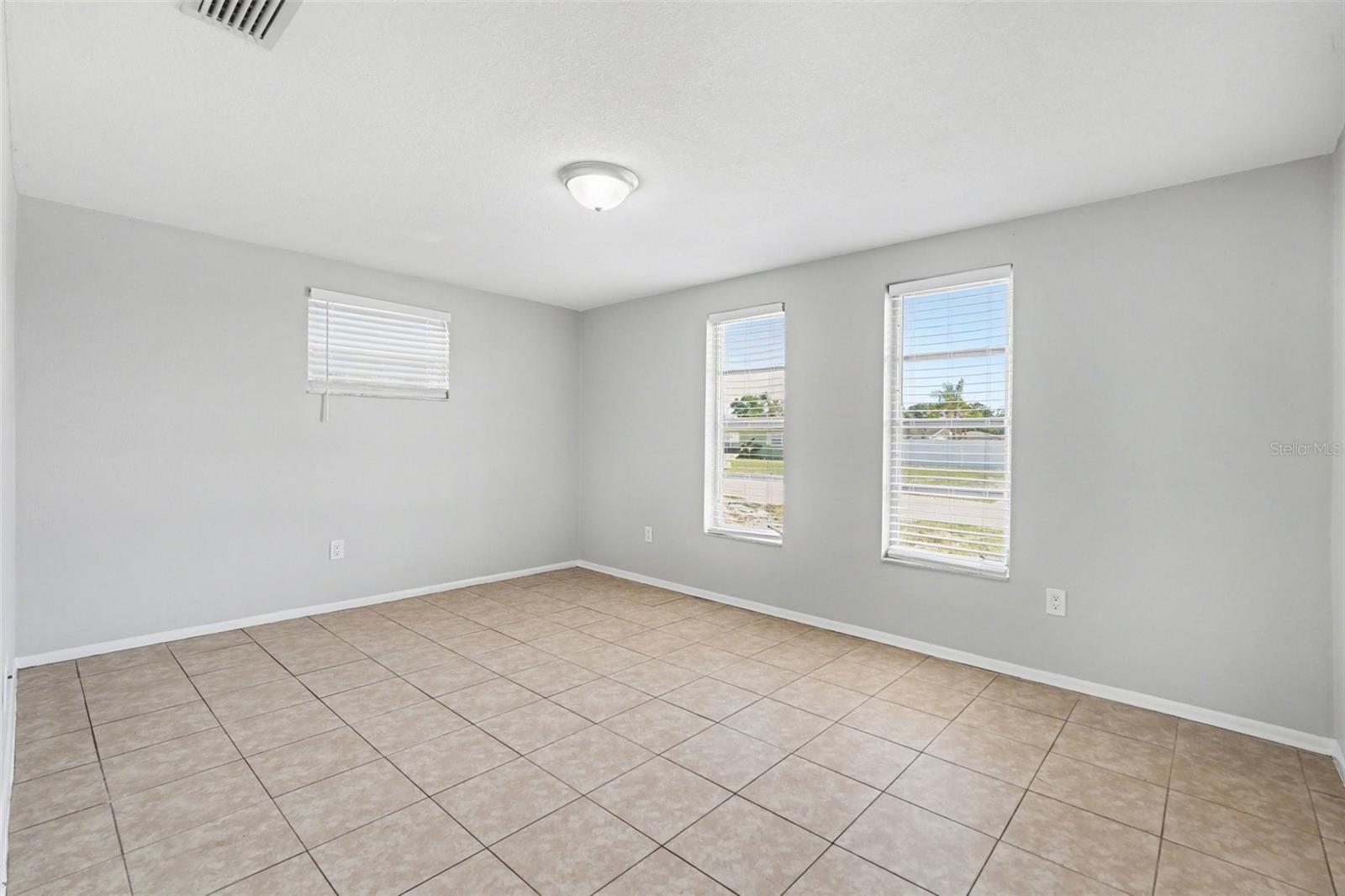 6337 BONAIRE AVE — photo 3