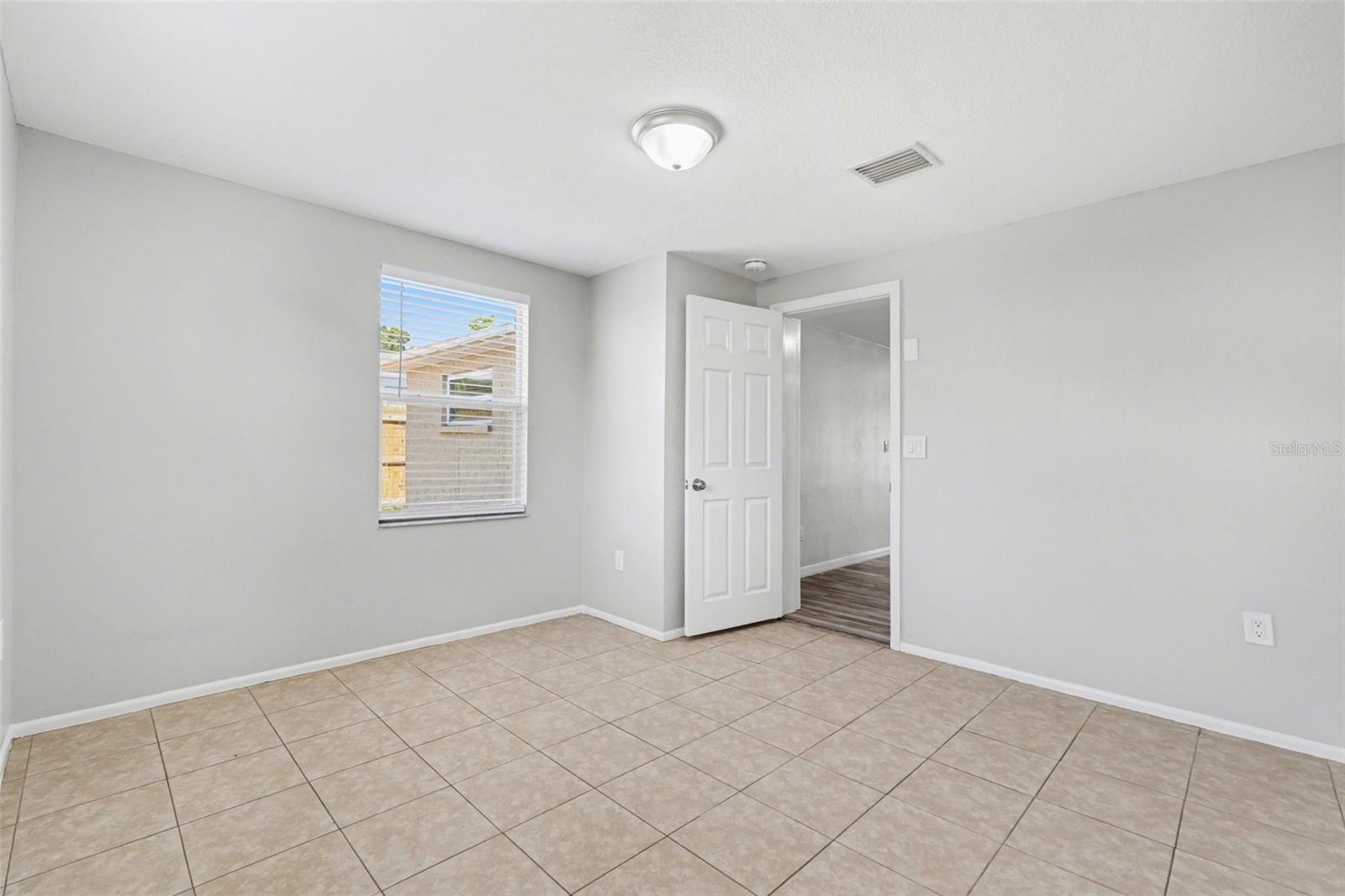 6337 BONAIRE AVE — photo 2