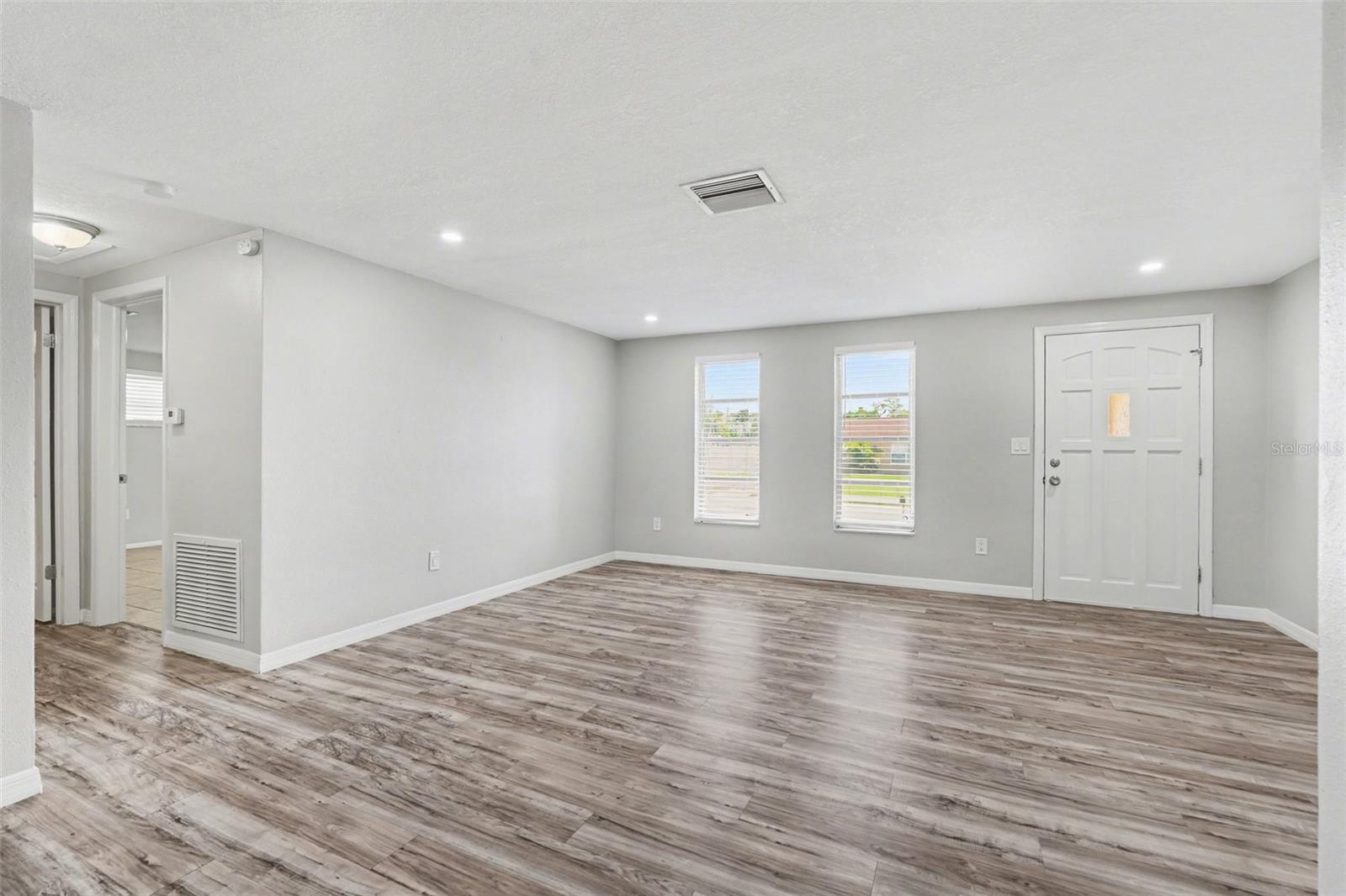 6337 BONAIRE AVE — photo 6