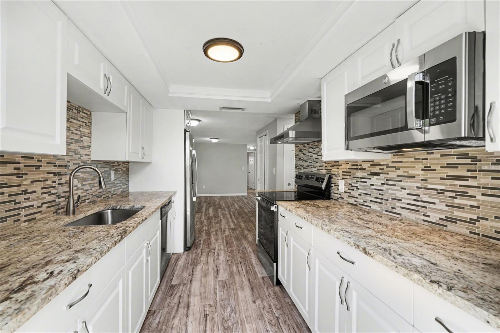6337 BONAIRE AVE — photo 16