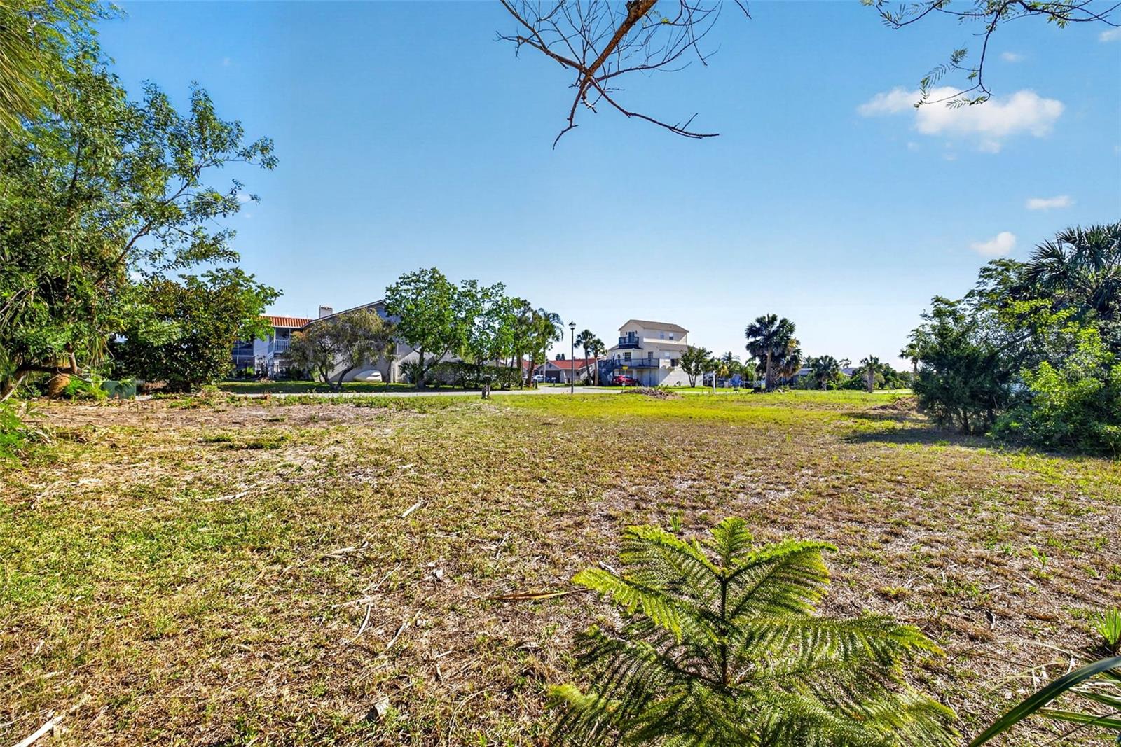5804 SEABREEZE DR — photo 15