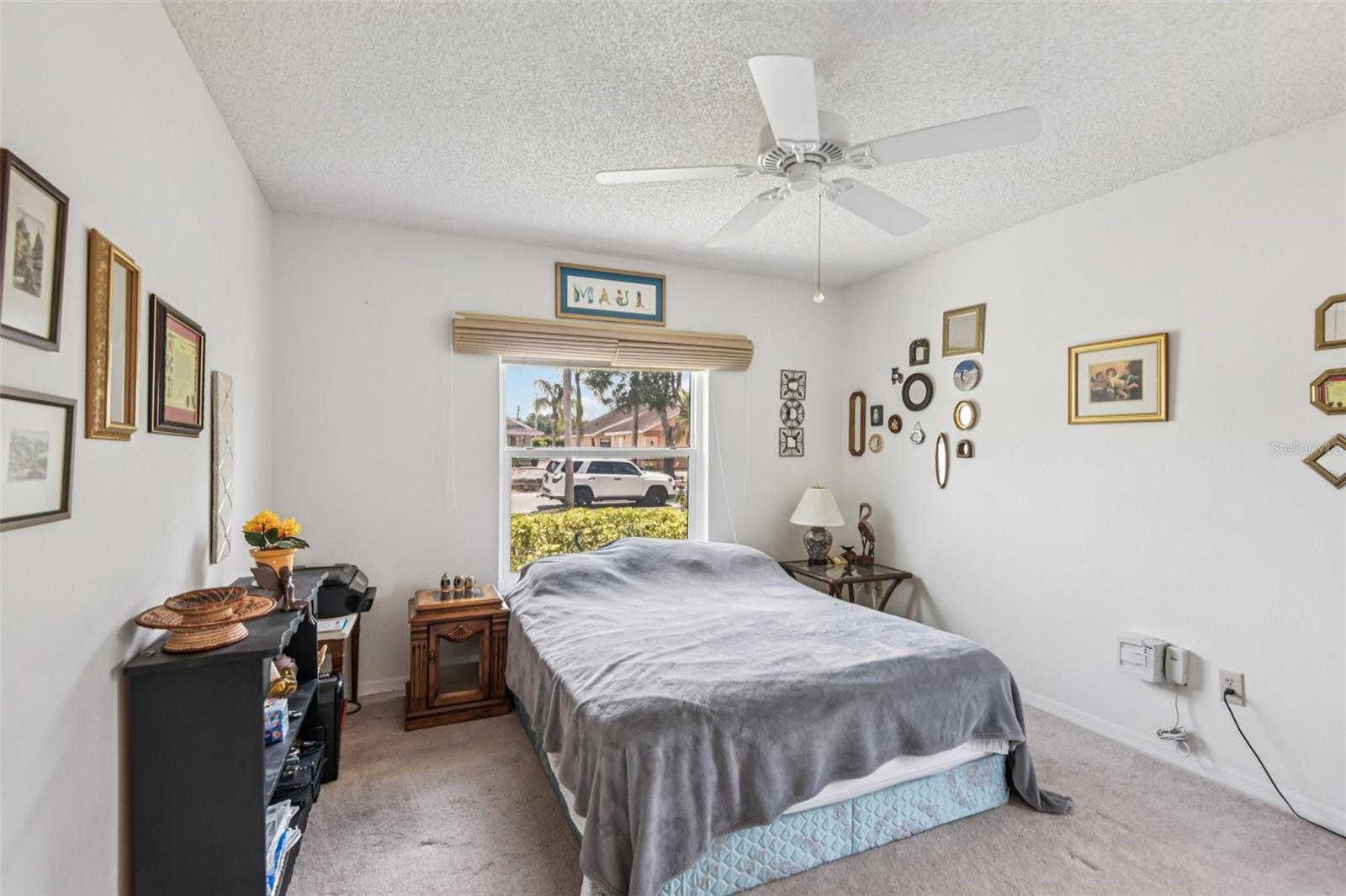 214 LINGER LN — photo 24