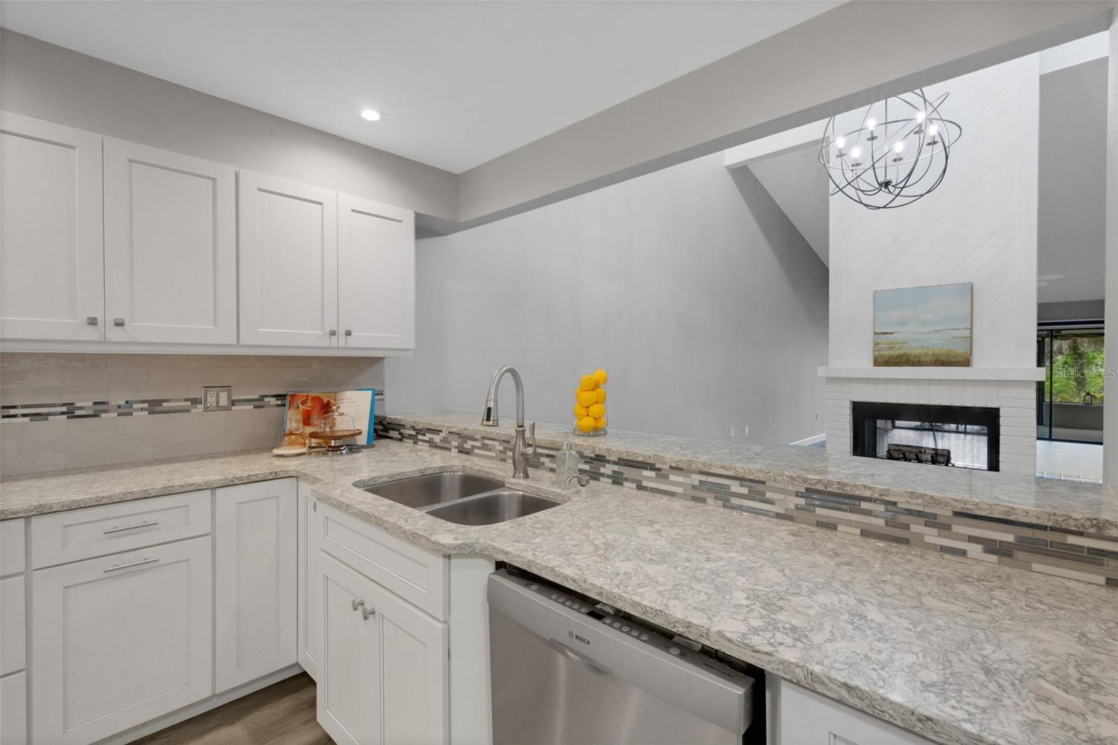 4418 LA JOLLA DR — photo 7