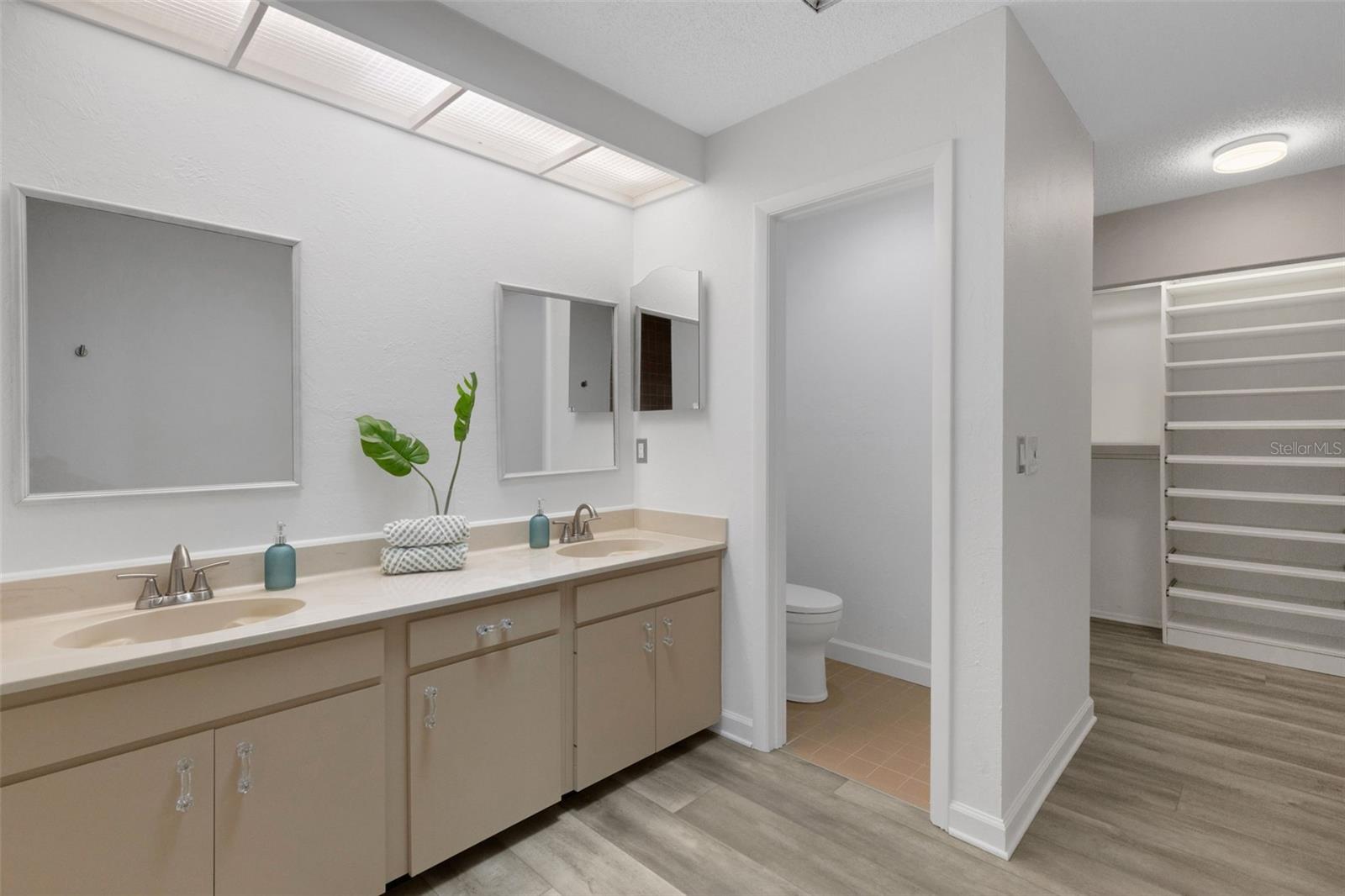 4418 LA JOLLA DR — photo 18