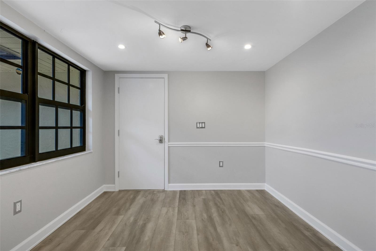 4418 LA JOLLA DR — photo 31