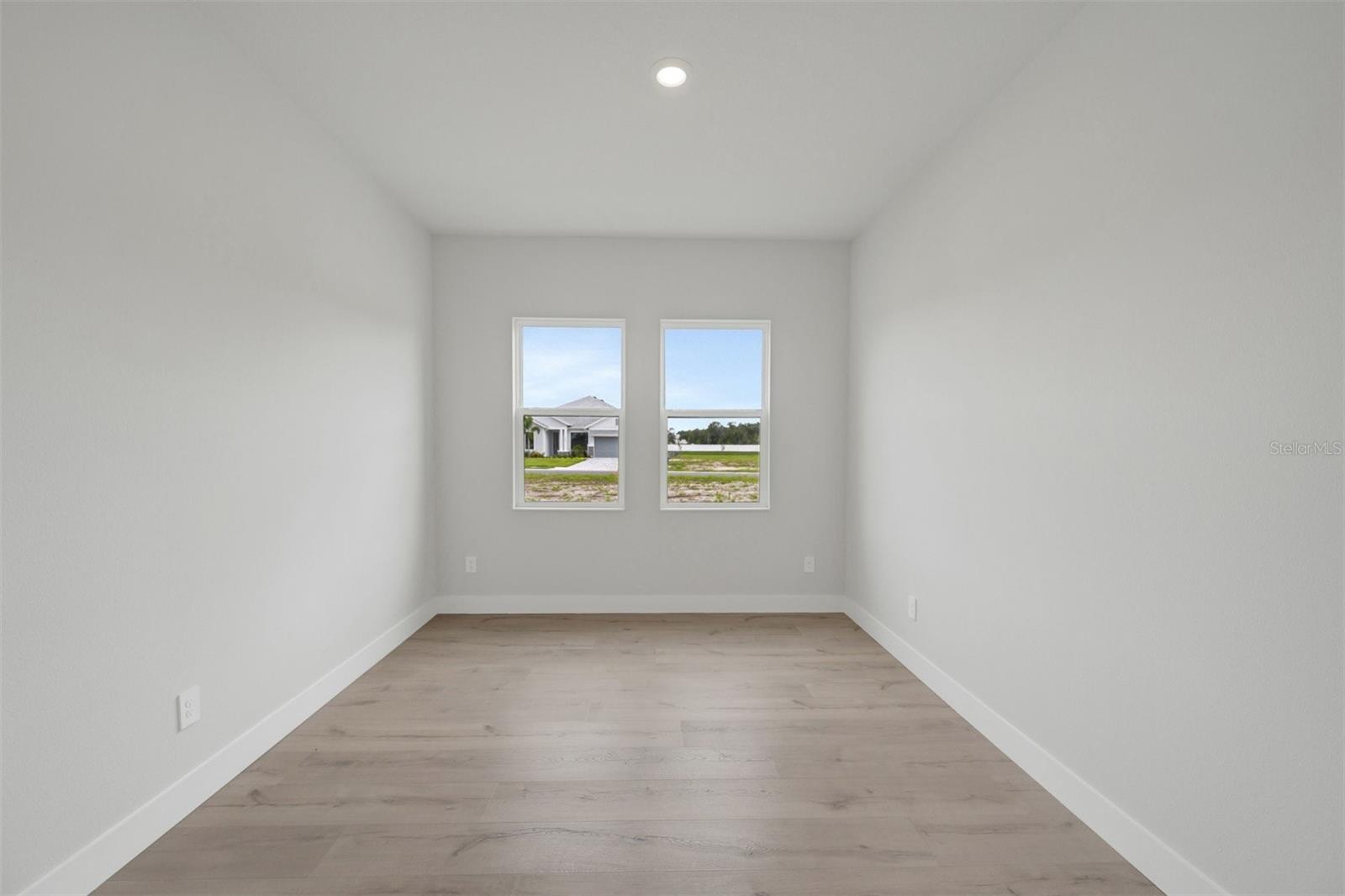 6823 HERON MEADOW DR — photo 12