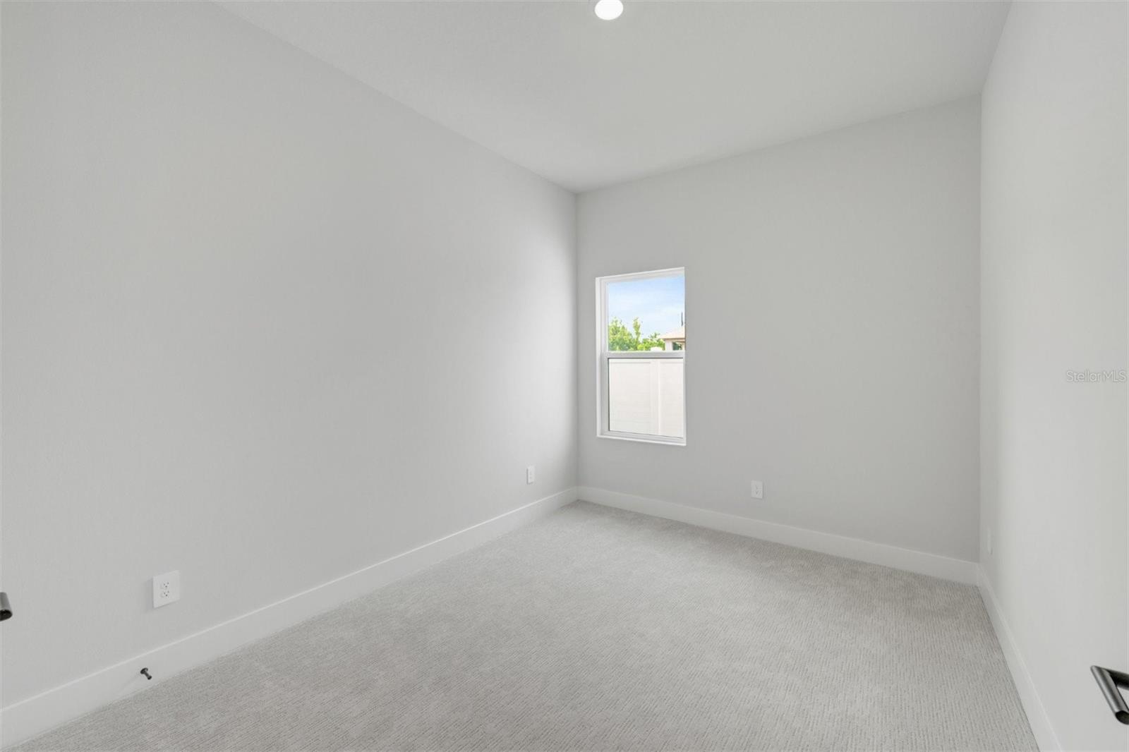 6823 HERON MEADOW DR — photo 22