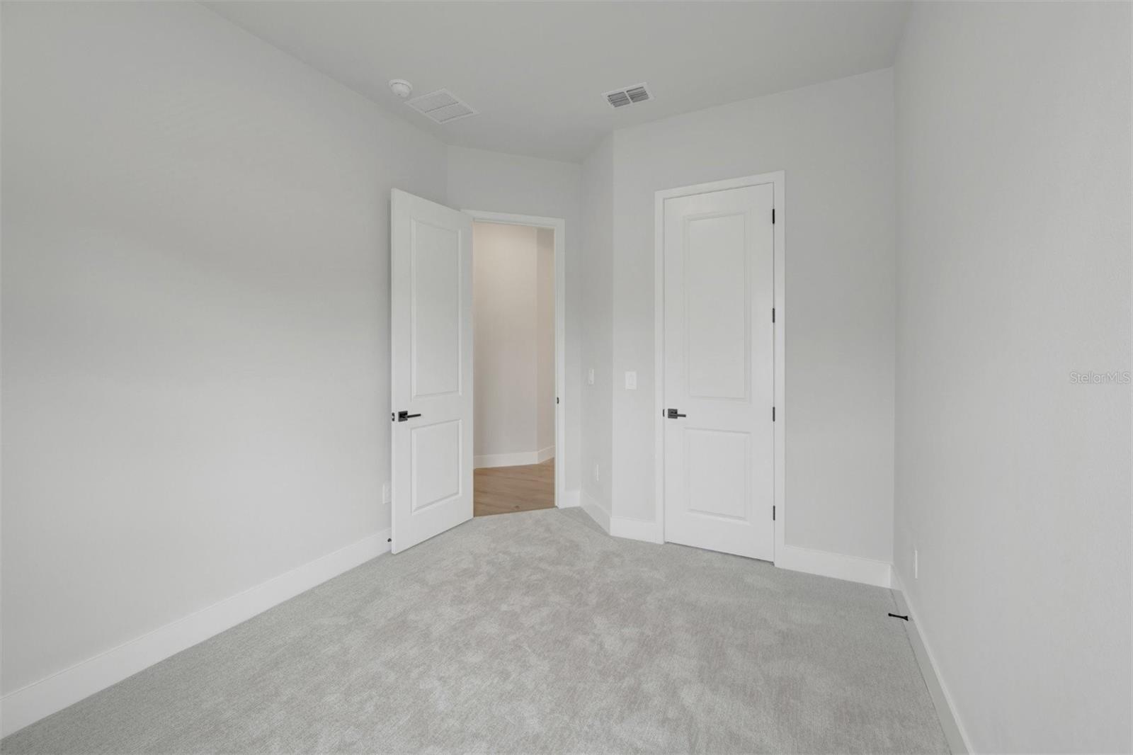 6823 HERON MEADOW DR — photo 23